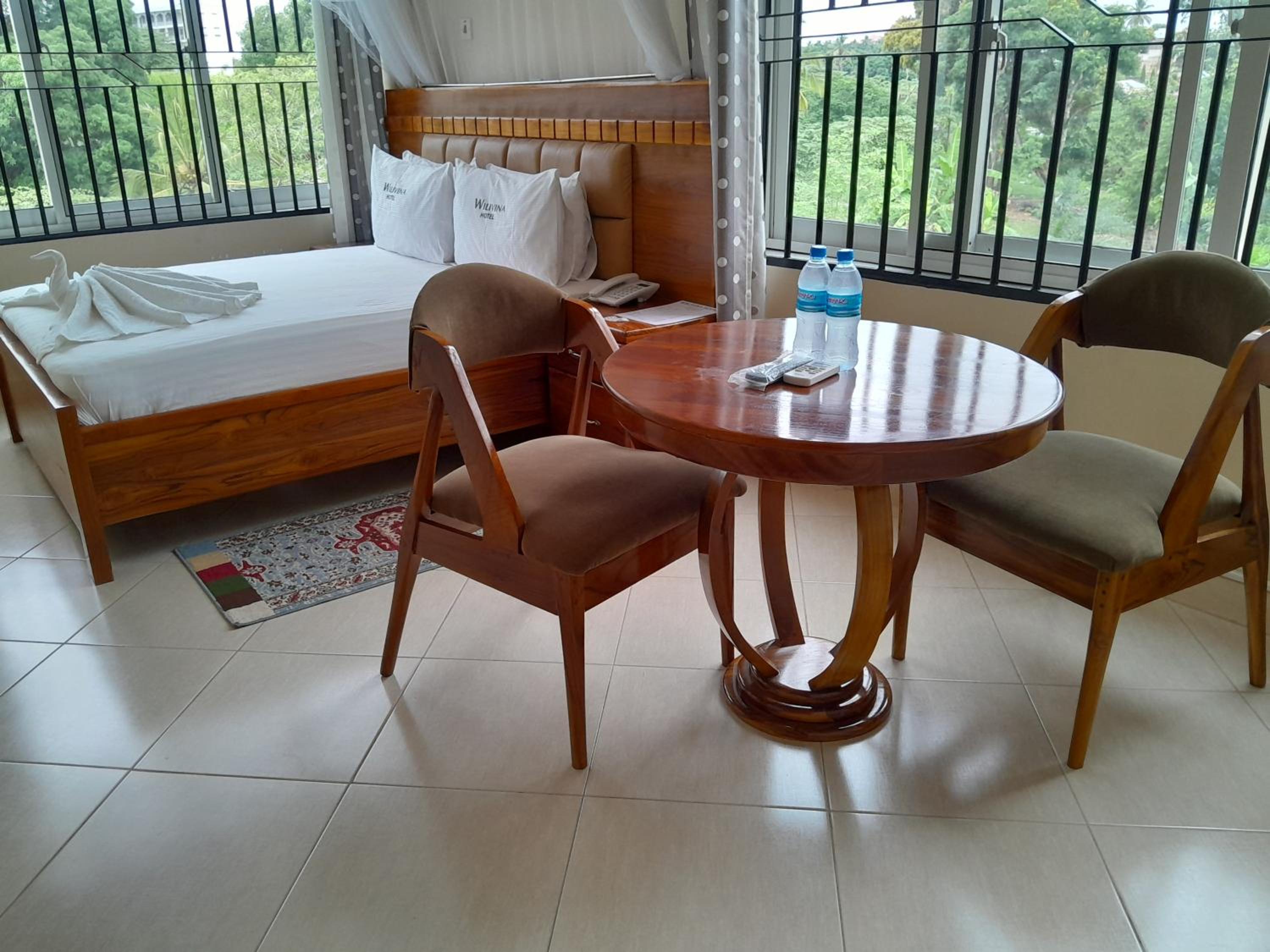 Standard Double Room - Photo 10