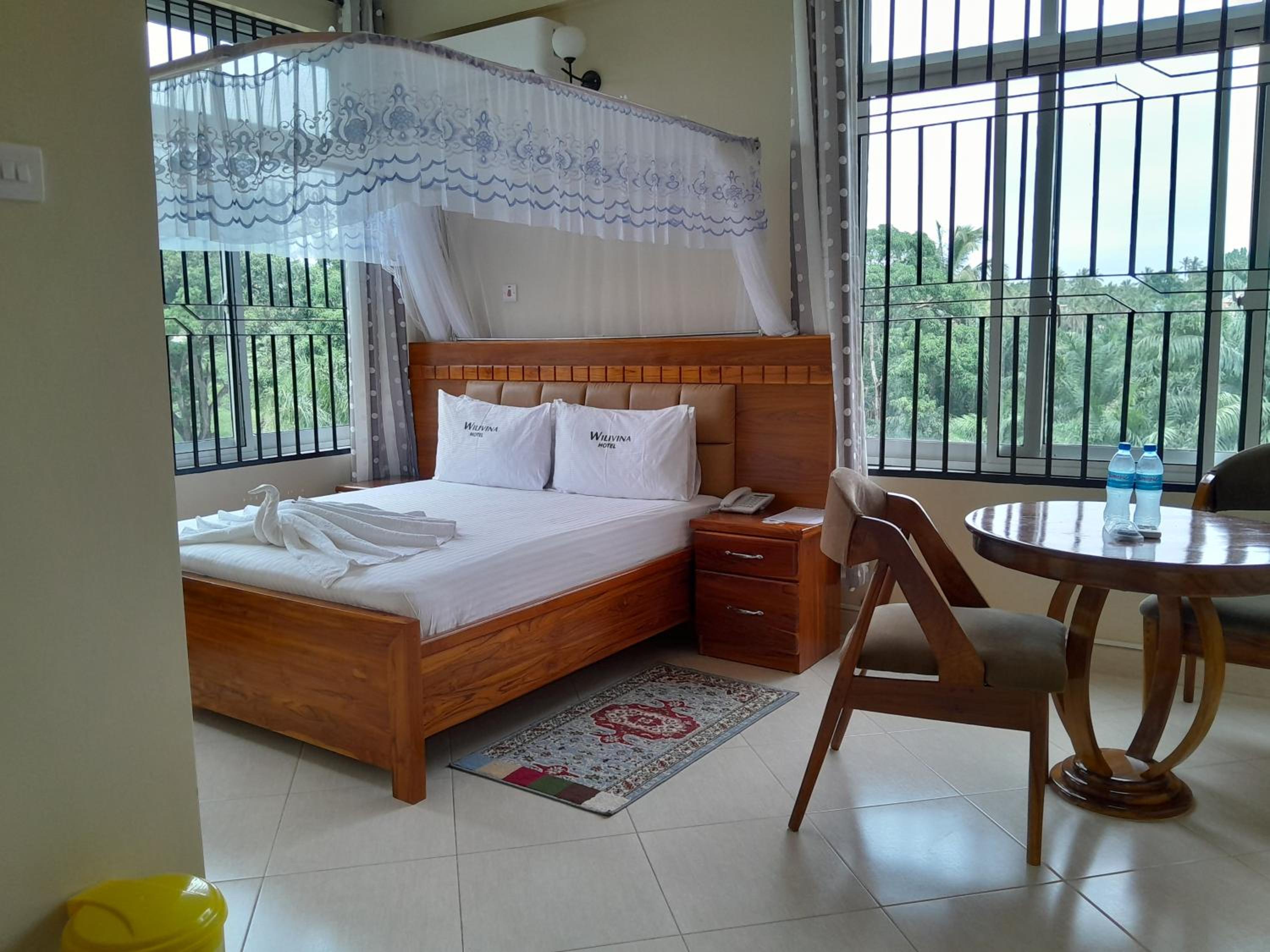 Standard Double Room - Photo 16