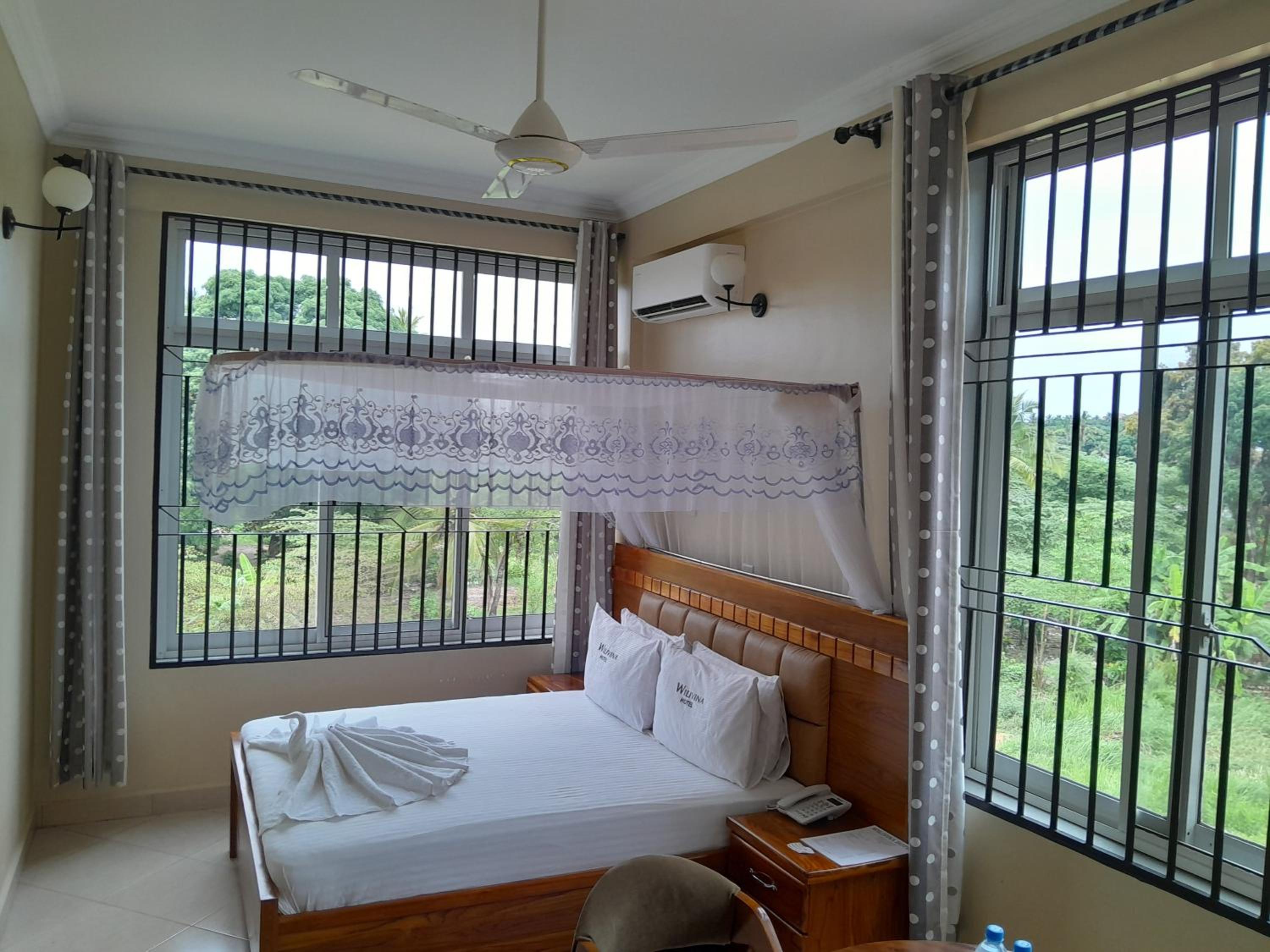Standard Double Room - Photo 22