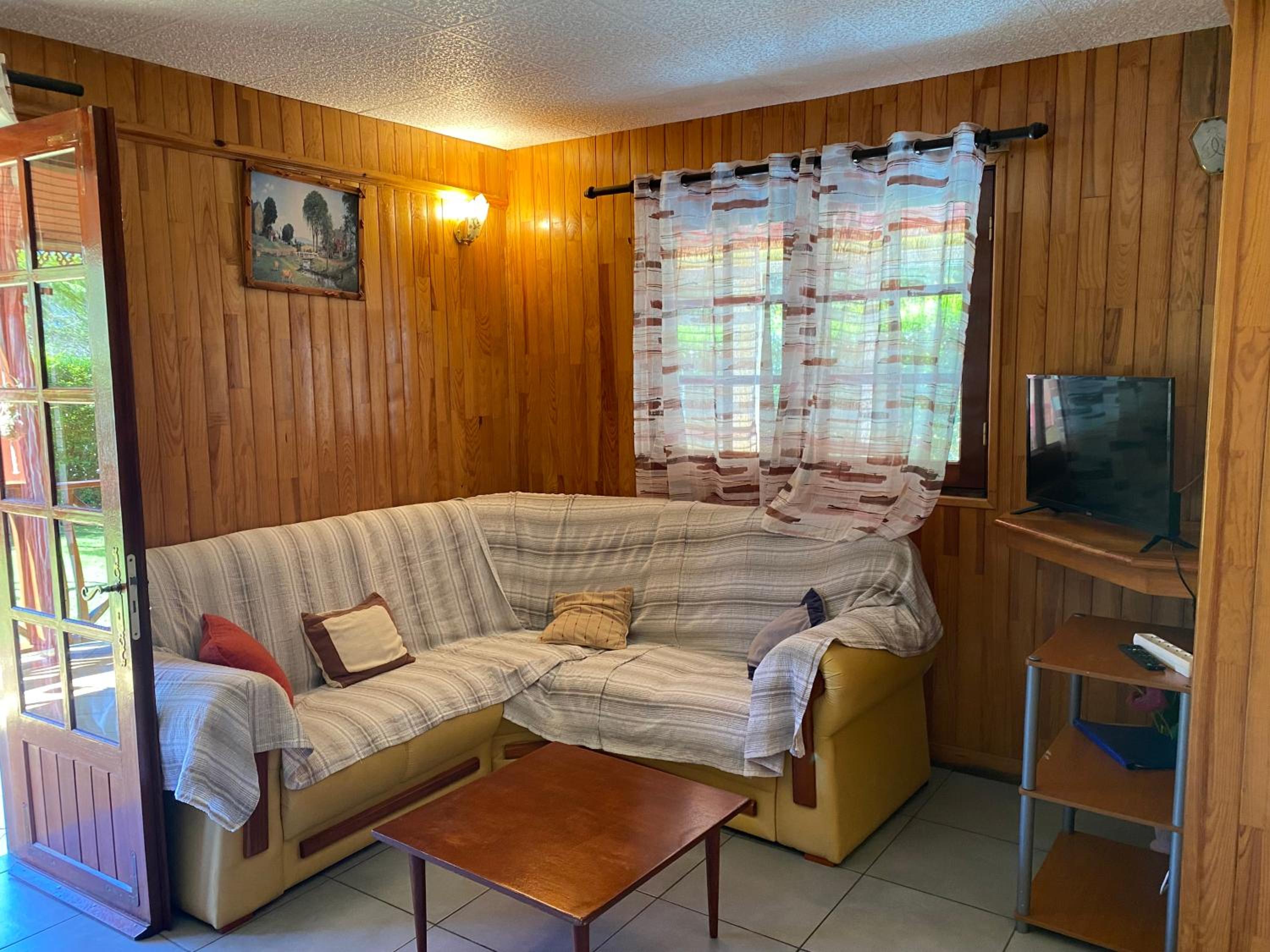 Three-Bedroom House - Photo 28