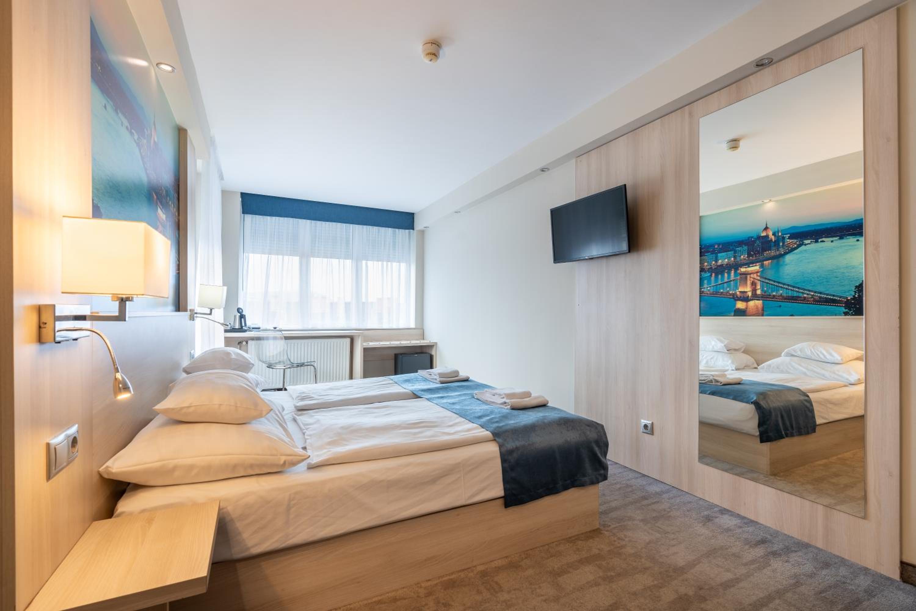Double Room with Panoramic View and Terrace - Photo 9