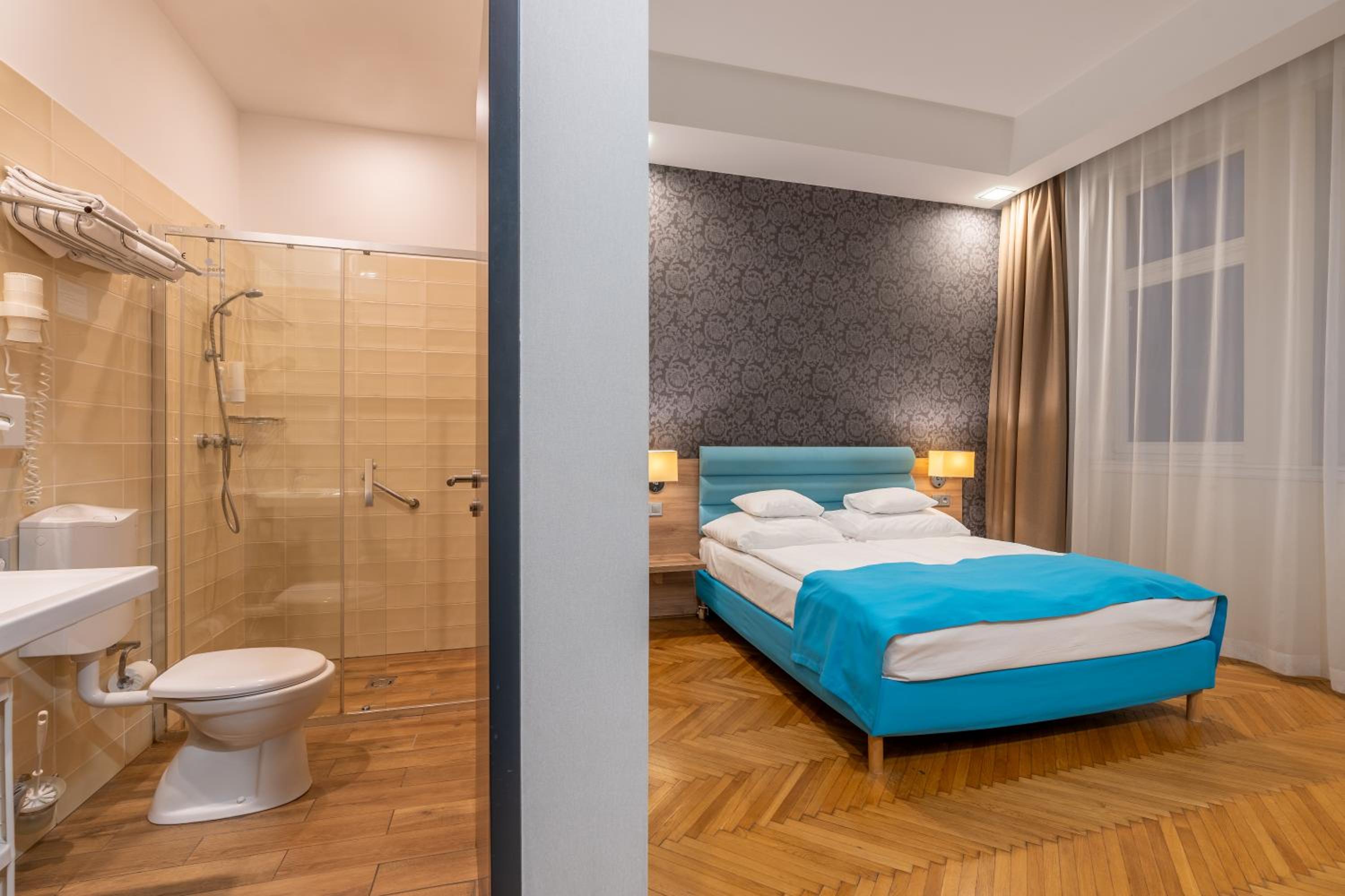 Superior Double Room - Photo 3