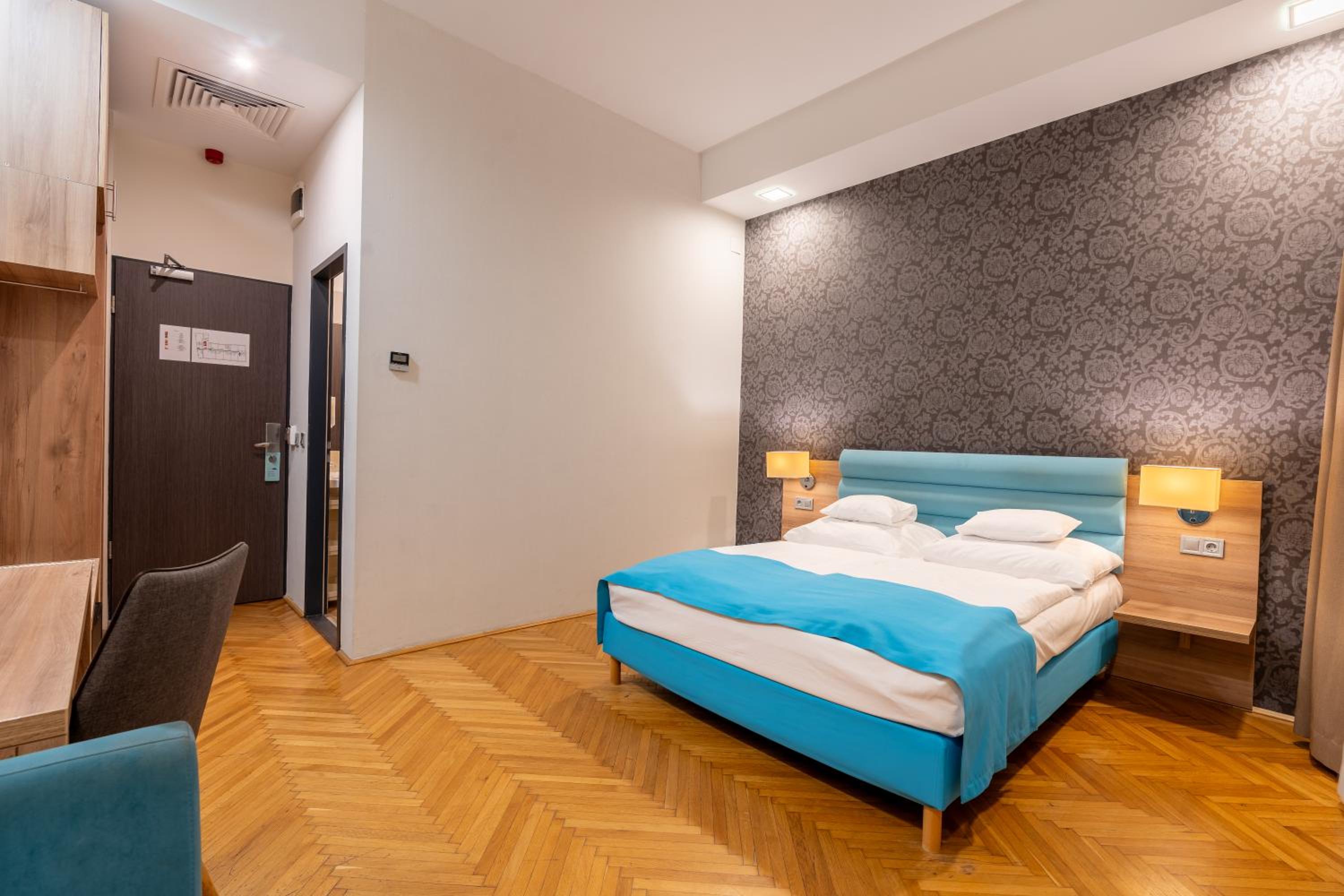 Superior Double Room - Photo 2