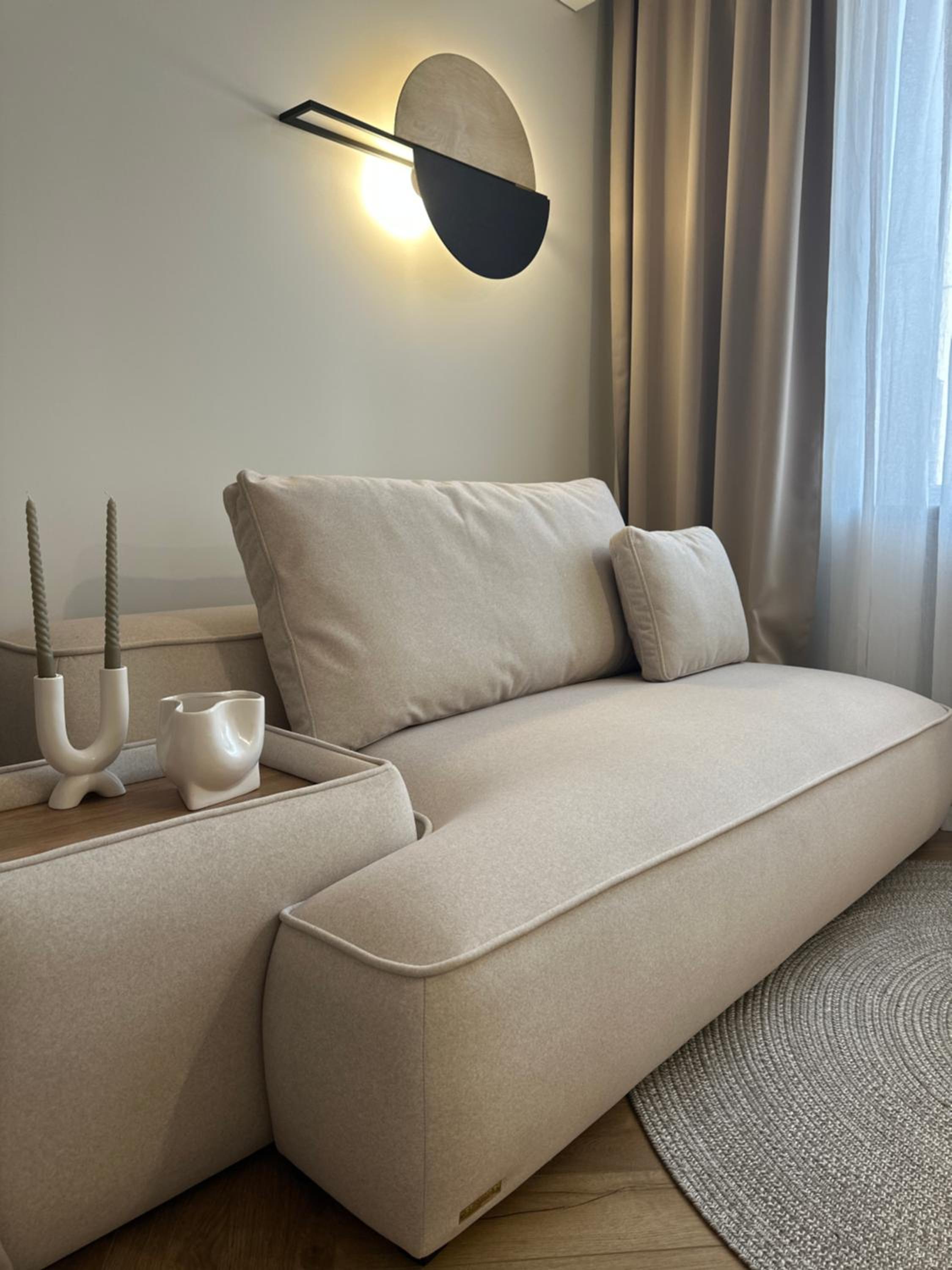 One-Bedroom Apartment photo 1