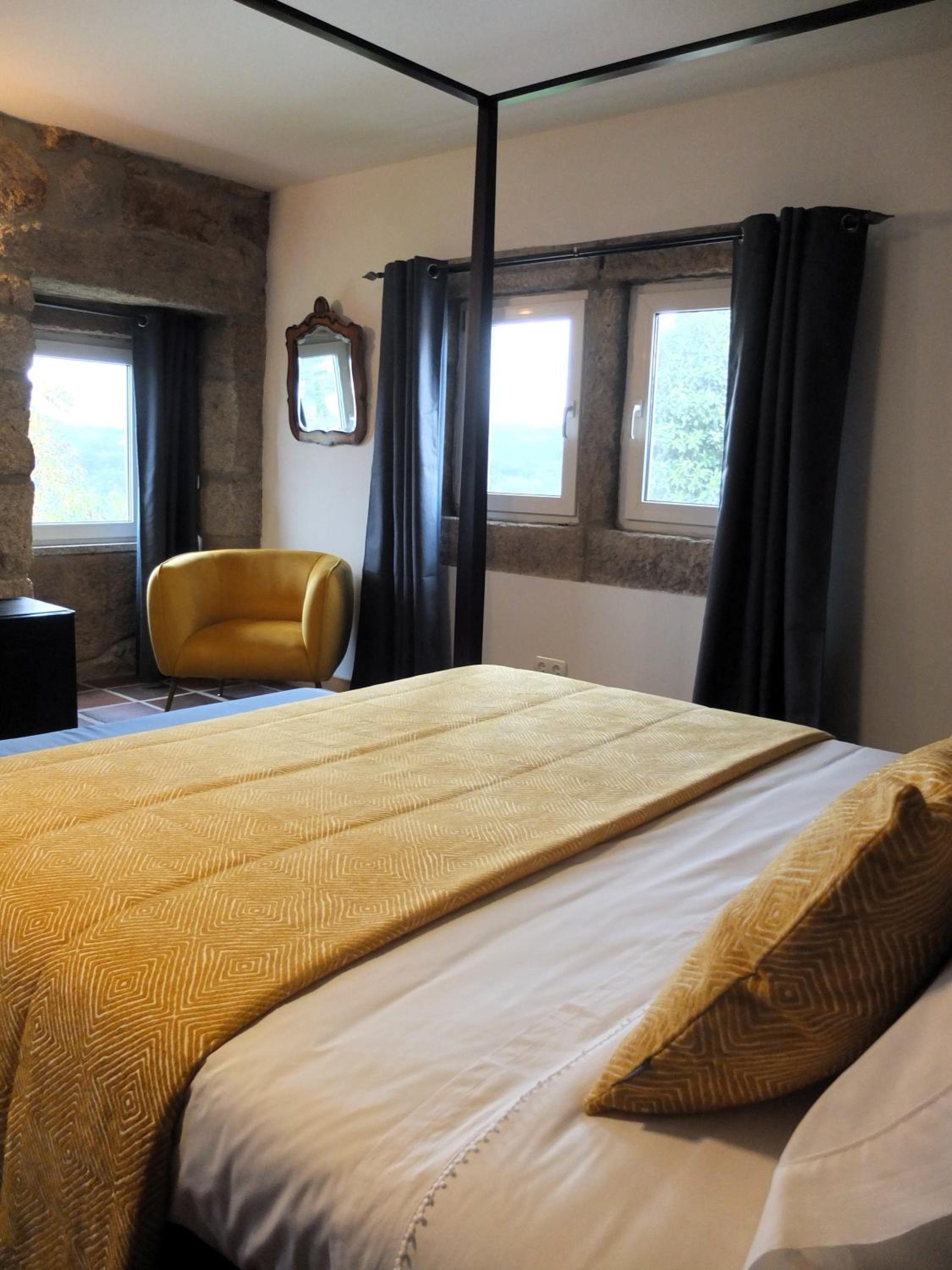 Suite with Mountain View