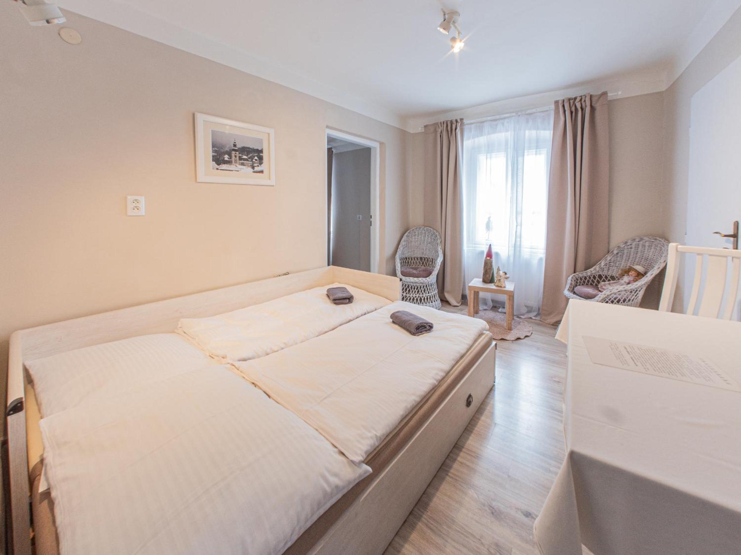 Double Room - Photo 5