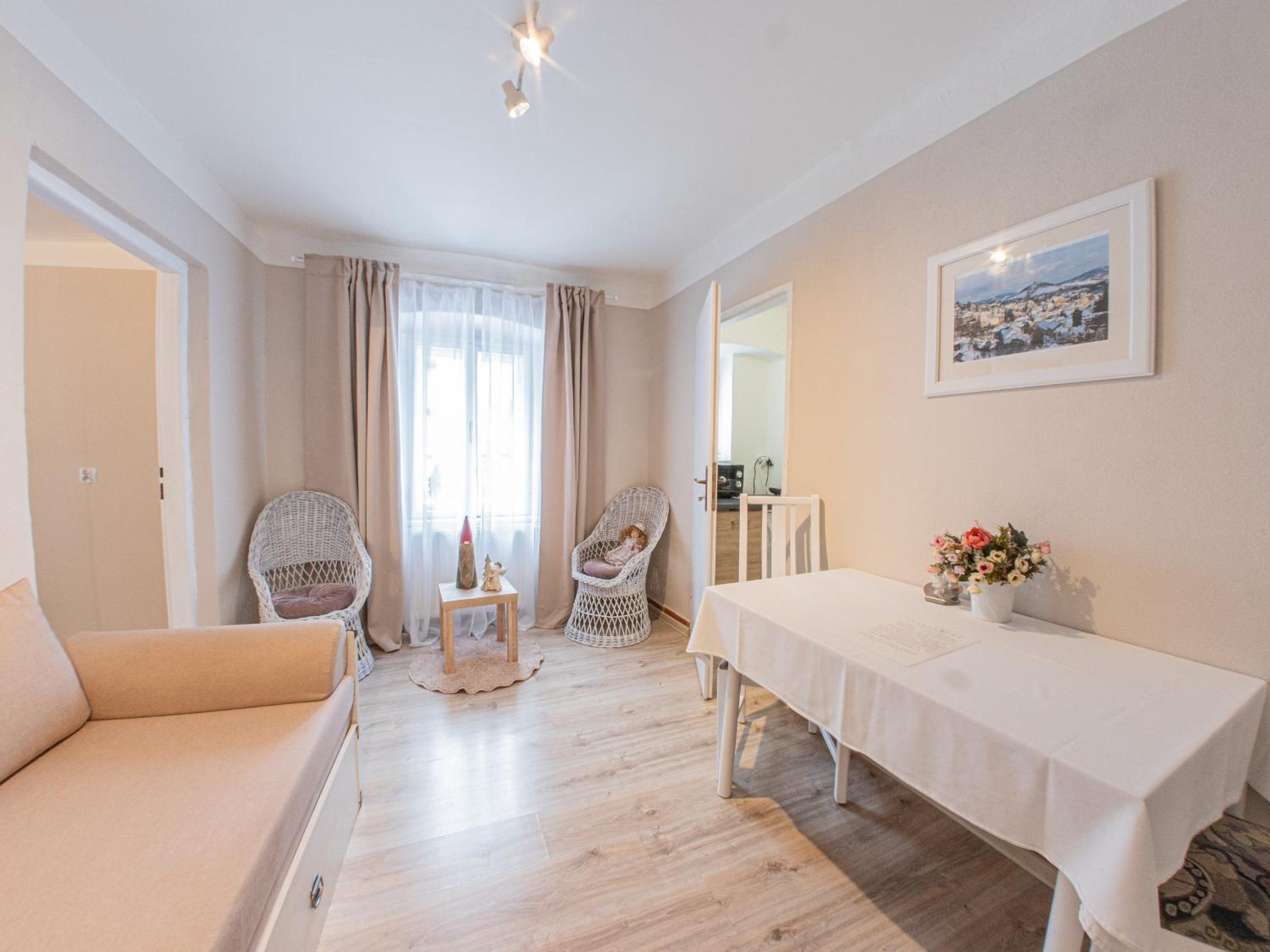 Double Room - Photo 8
