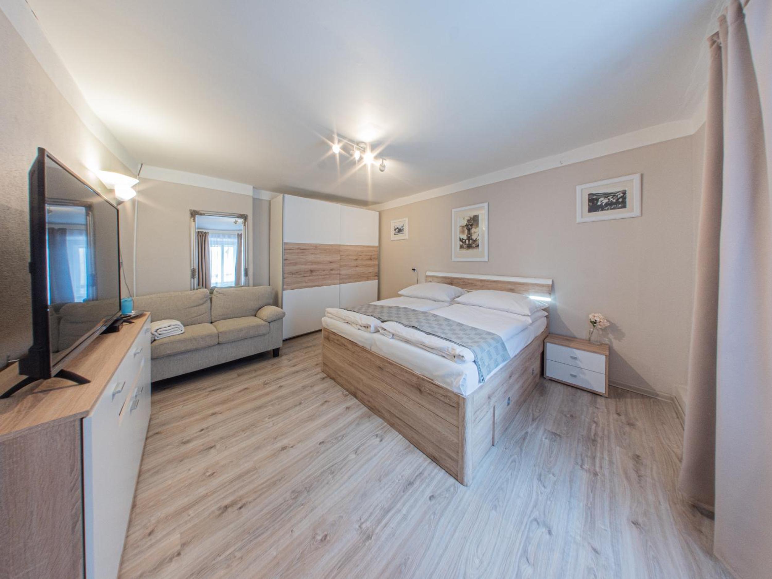Double Room - Photo 7