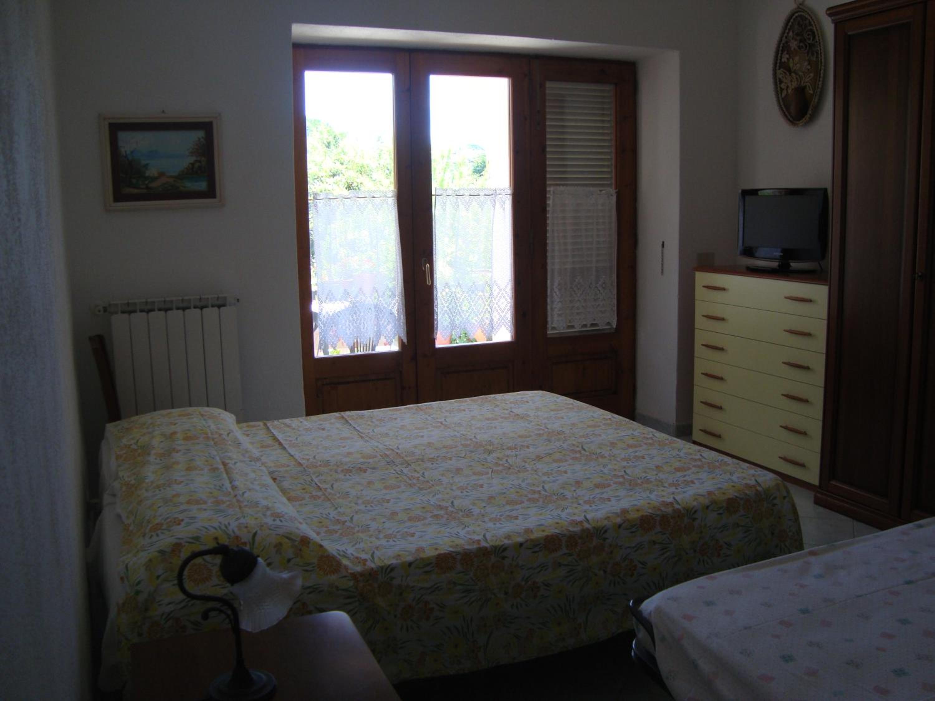 Apartment with Garden View