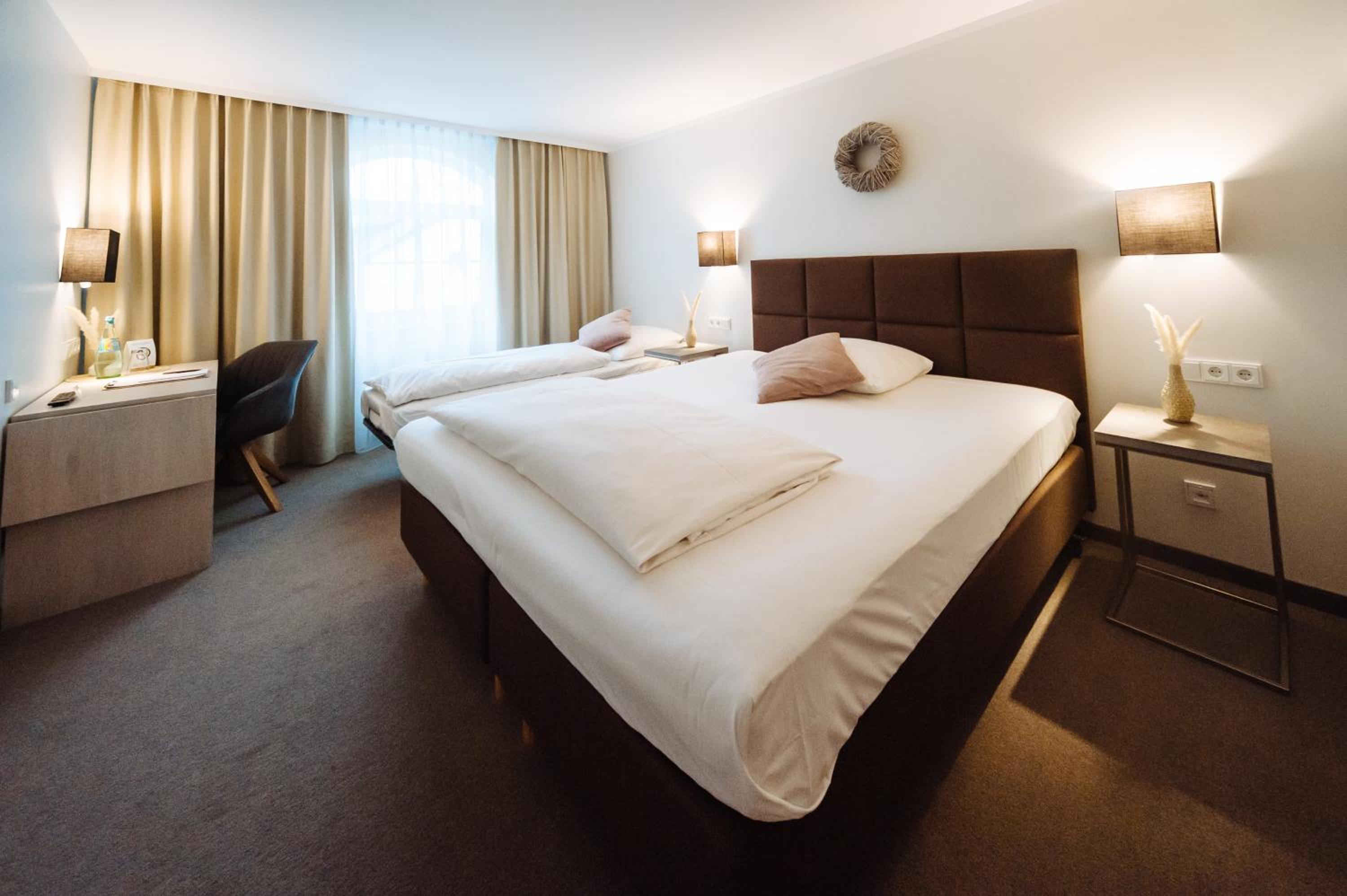 Standard Triple Room - Photo 7