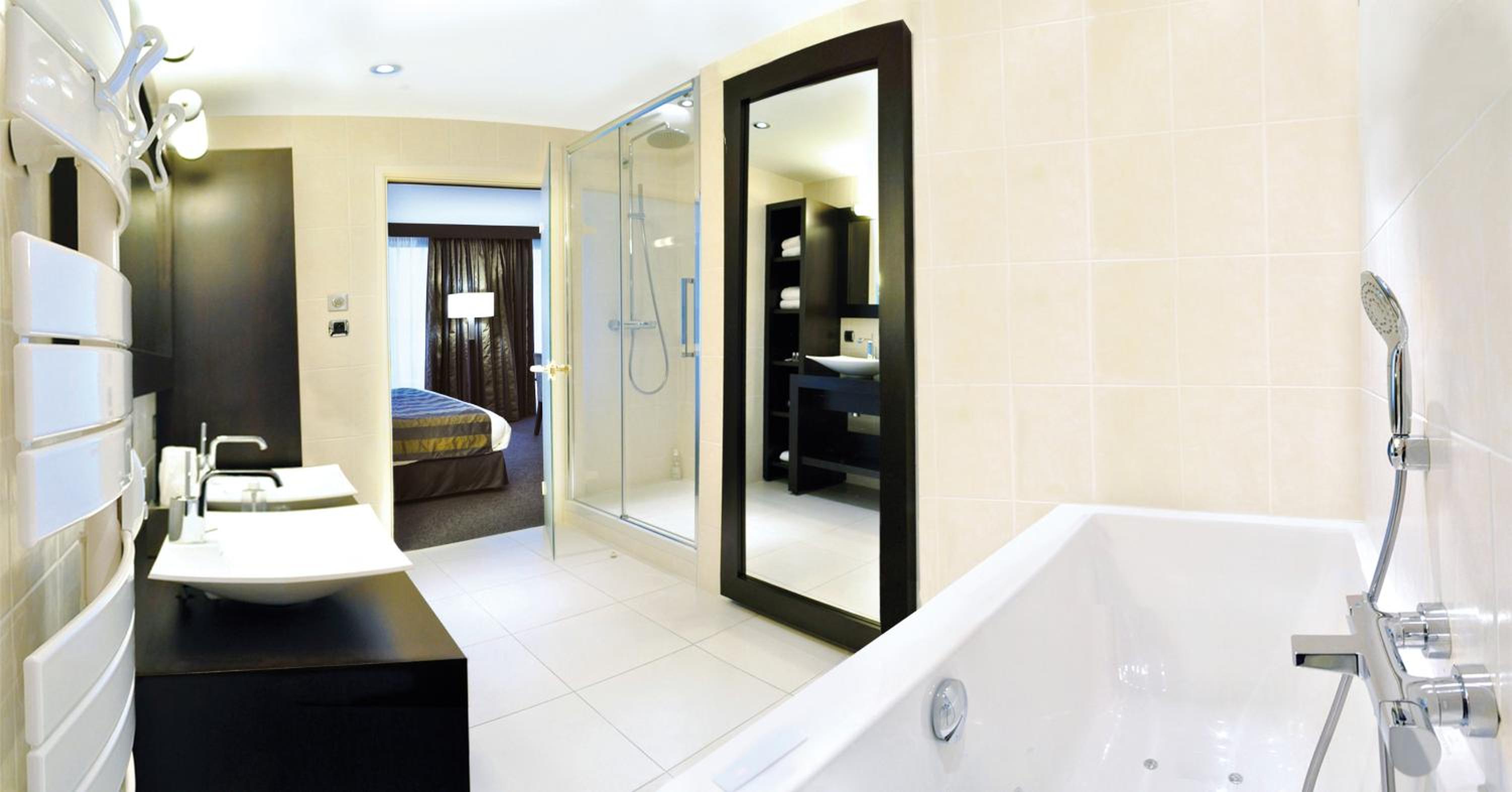 Privilege Suite - Photo 6