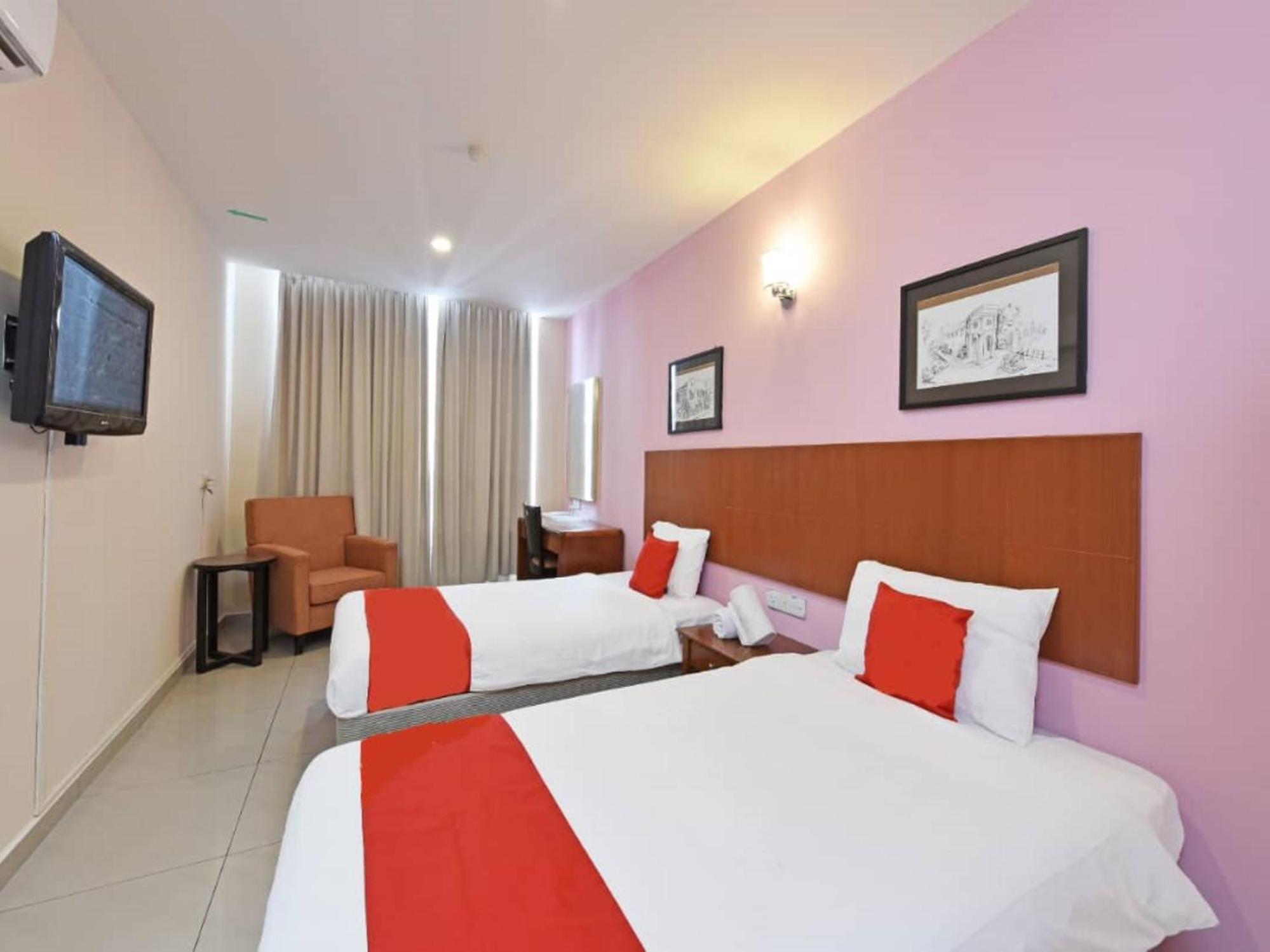 Deluxe Twin Room - Photo 1