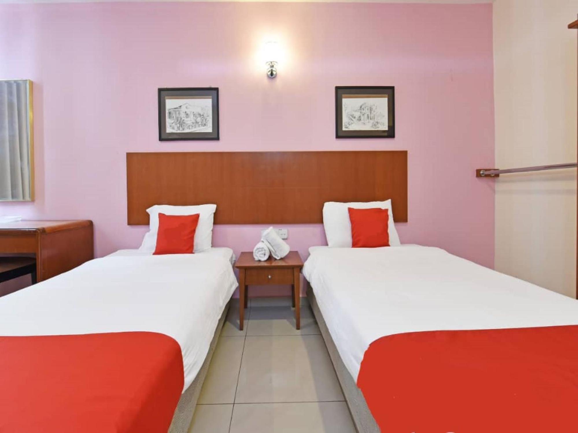 Deluxe Twin Room - Photo 2