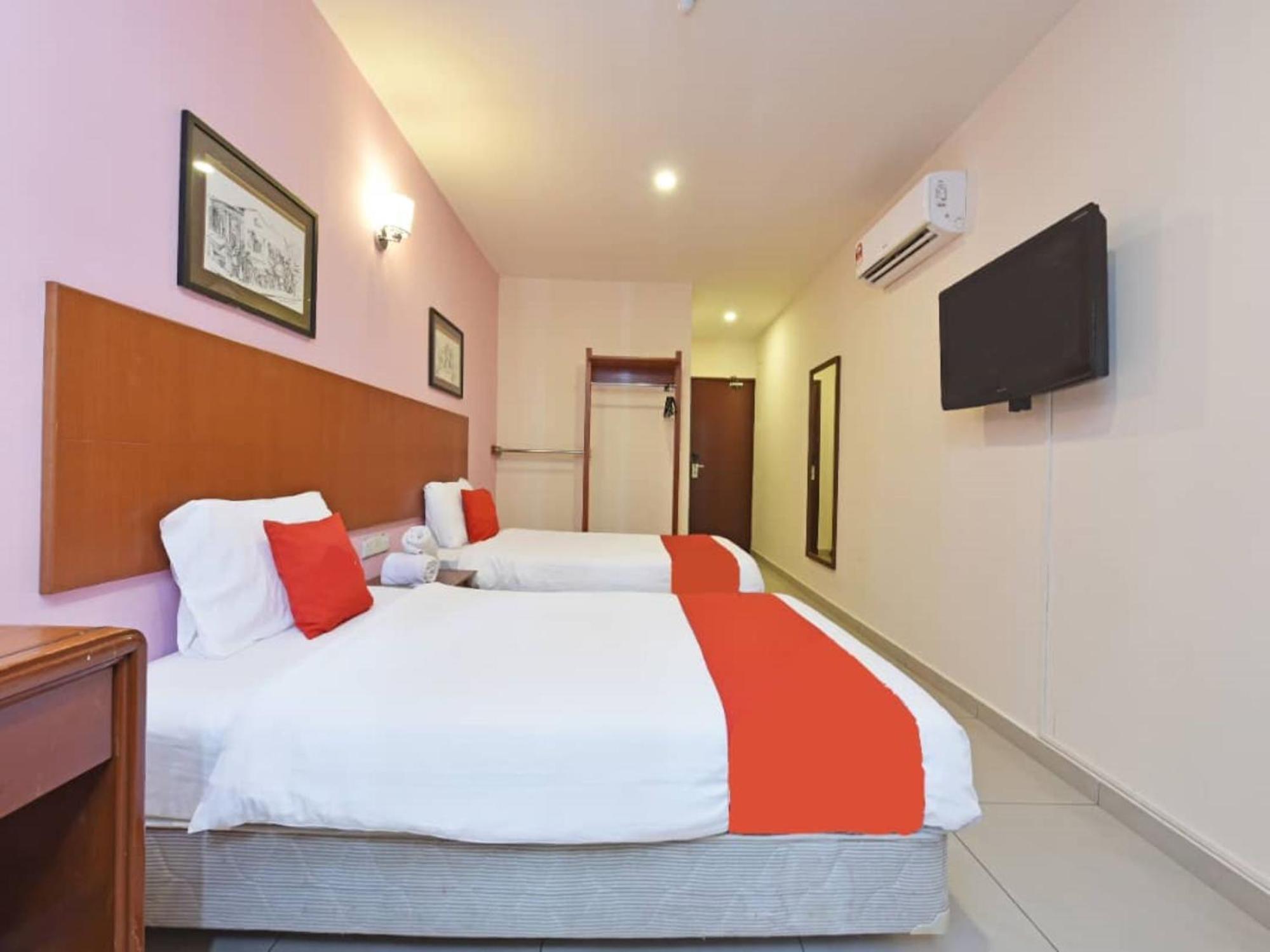 Deluxe Twin Room - Photo 3