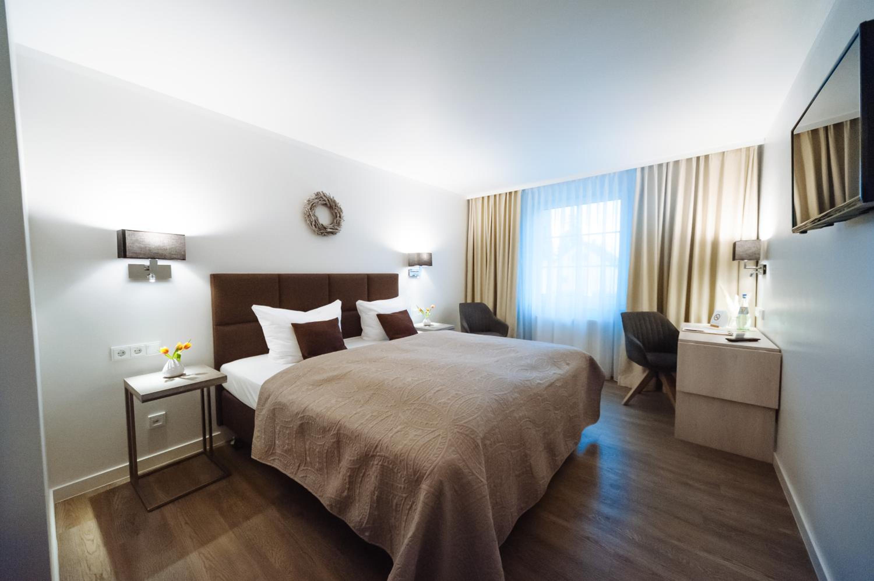 Standard Double Room - Photo 1