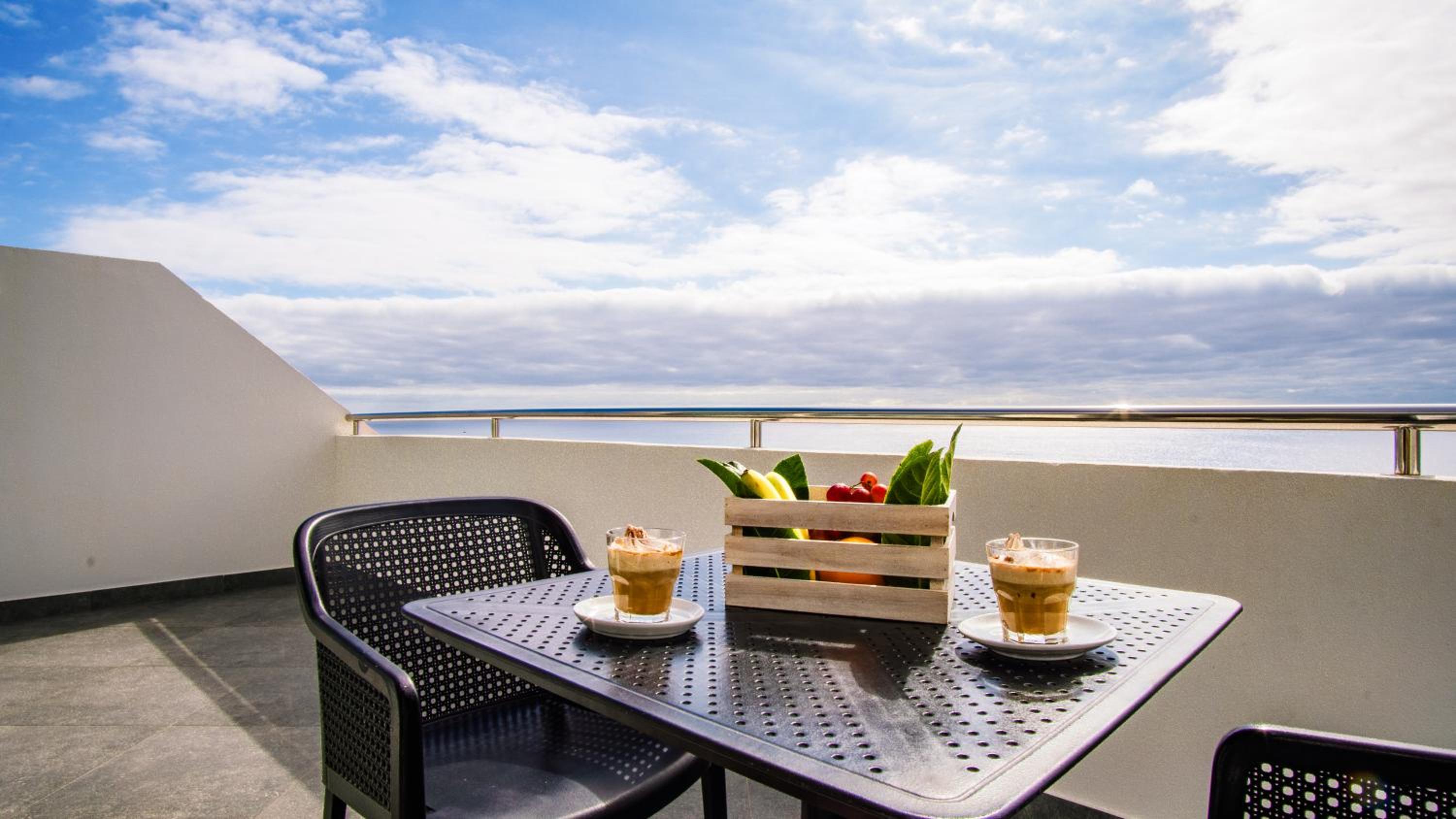 Deluxe Double or Twin Room with Ocean View - Photo 6