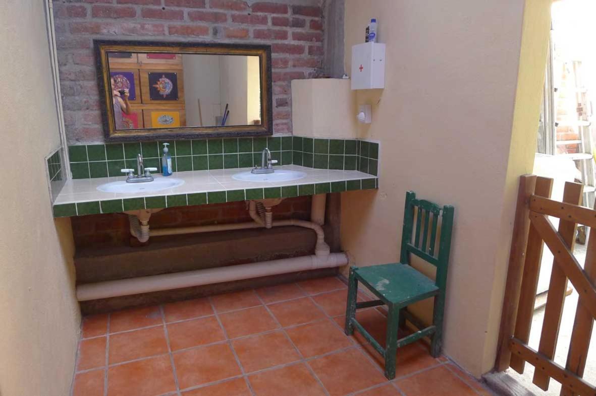 Budget Double Room photo 3