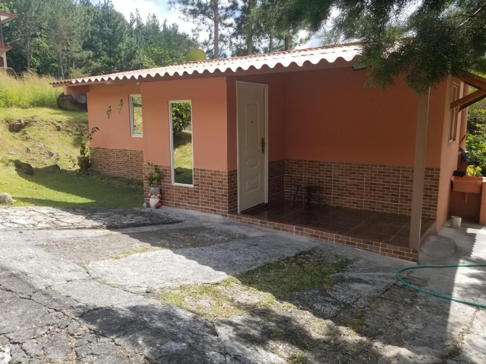 Three-Bedroom House photo 2