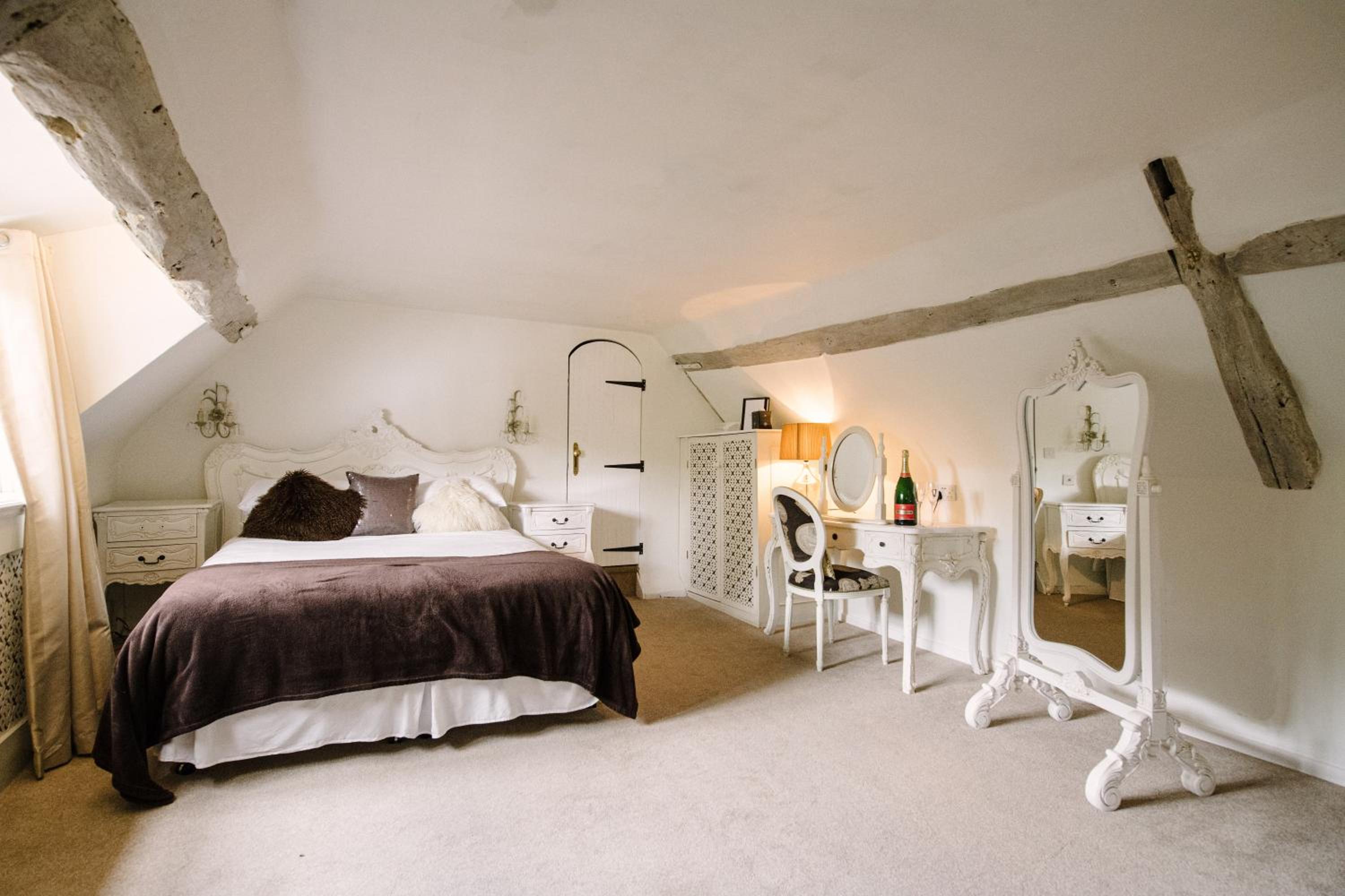 Deluxe King Room photo 1