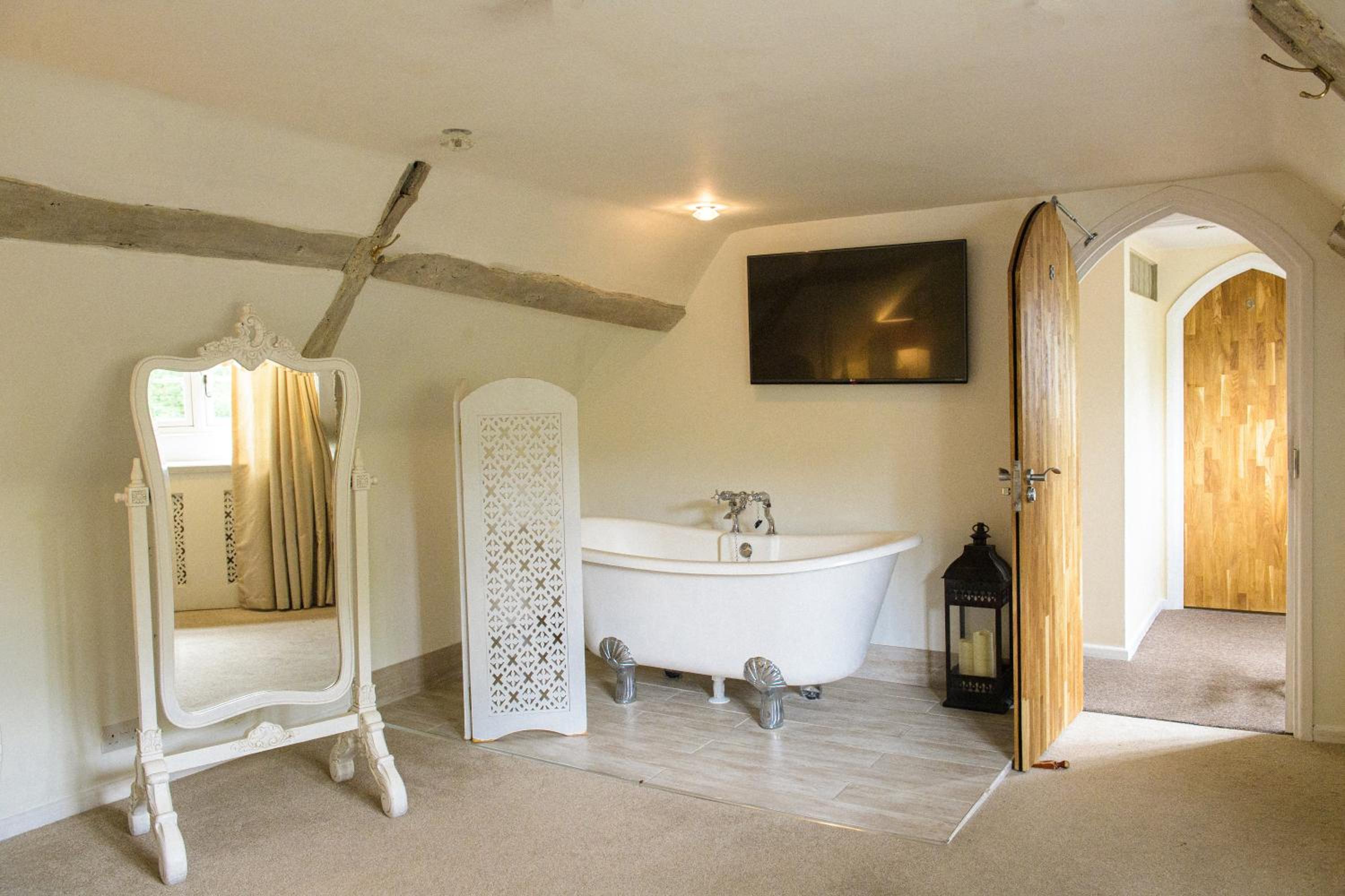 Deluxe King Room photo 2