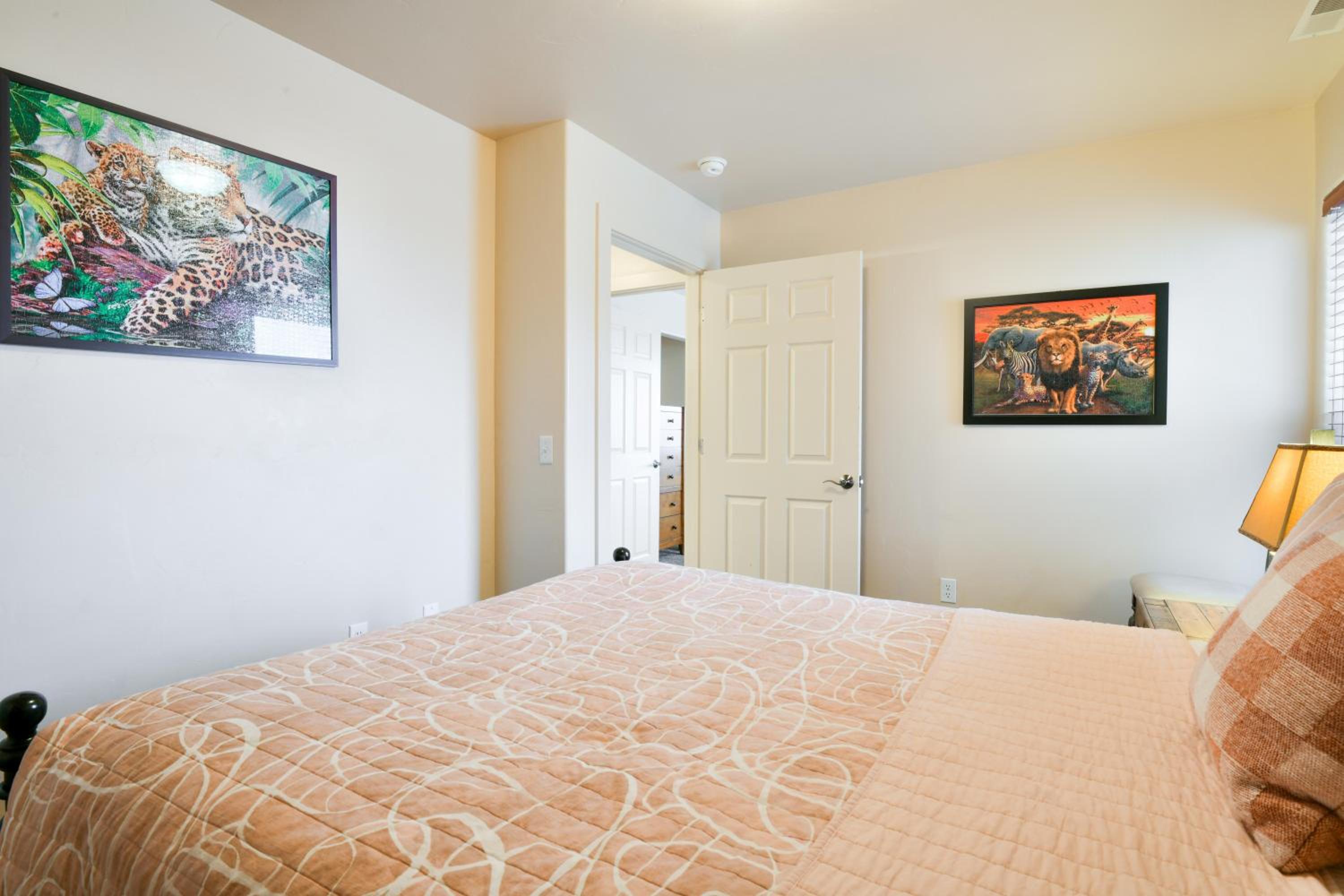 Three-Bedroom Apartment photo 2
