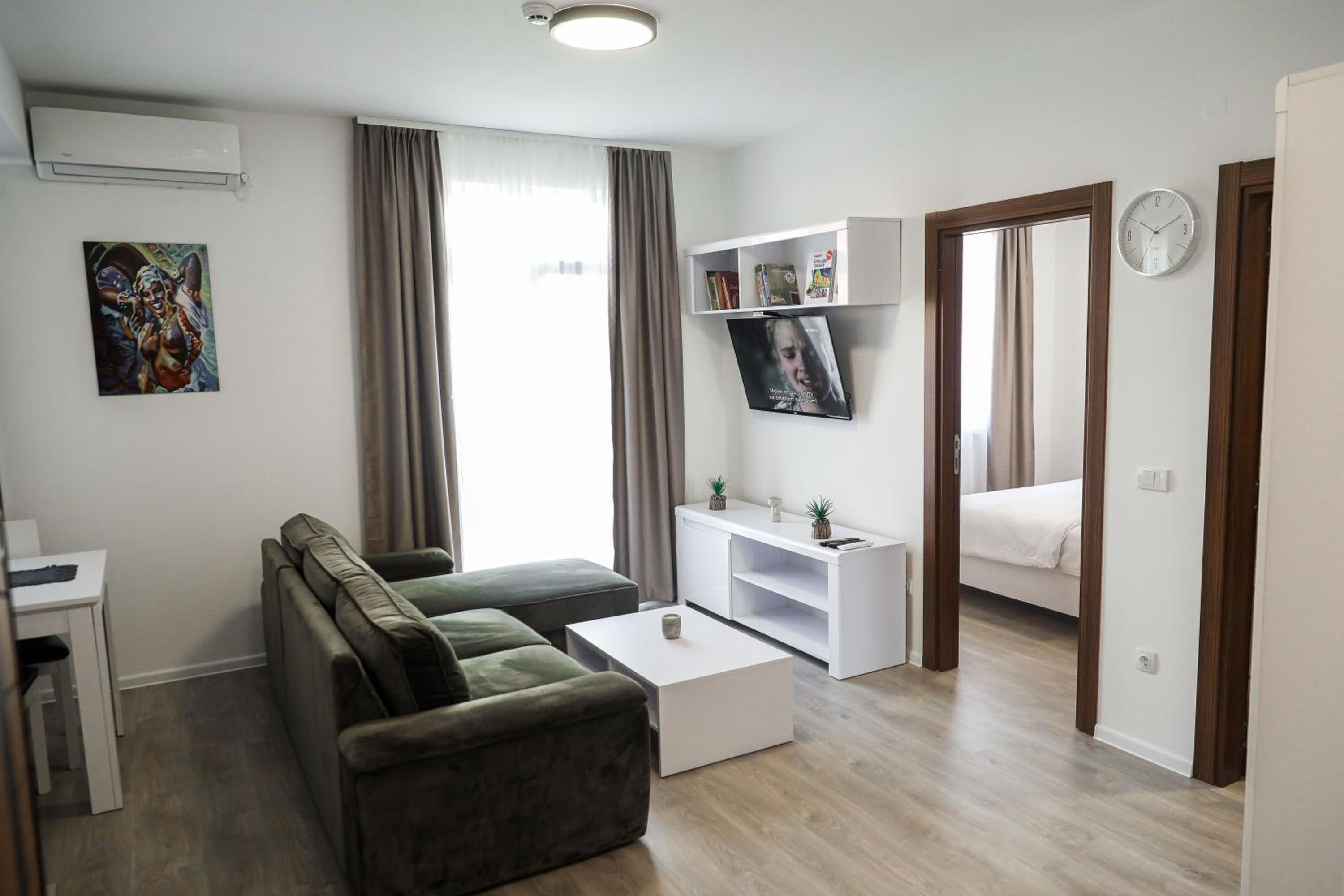 One-Bedroom Apartment