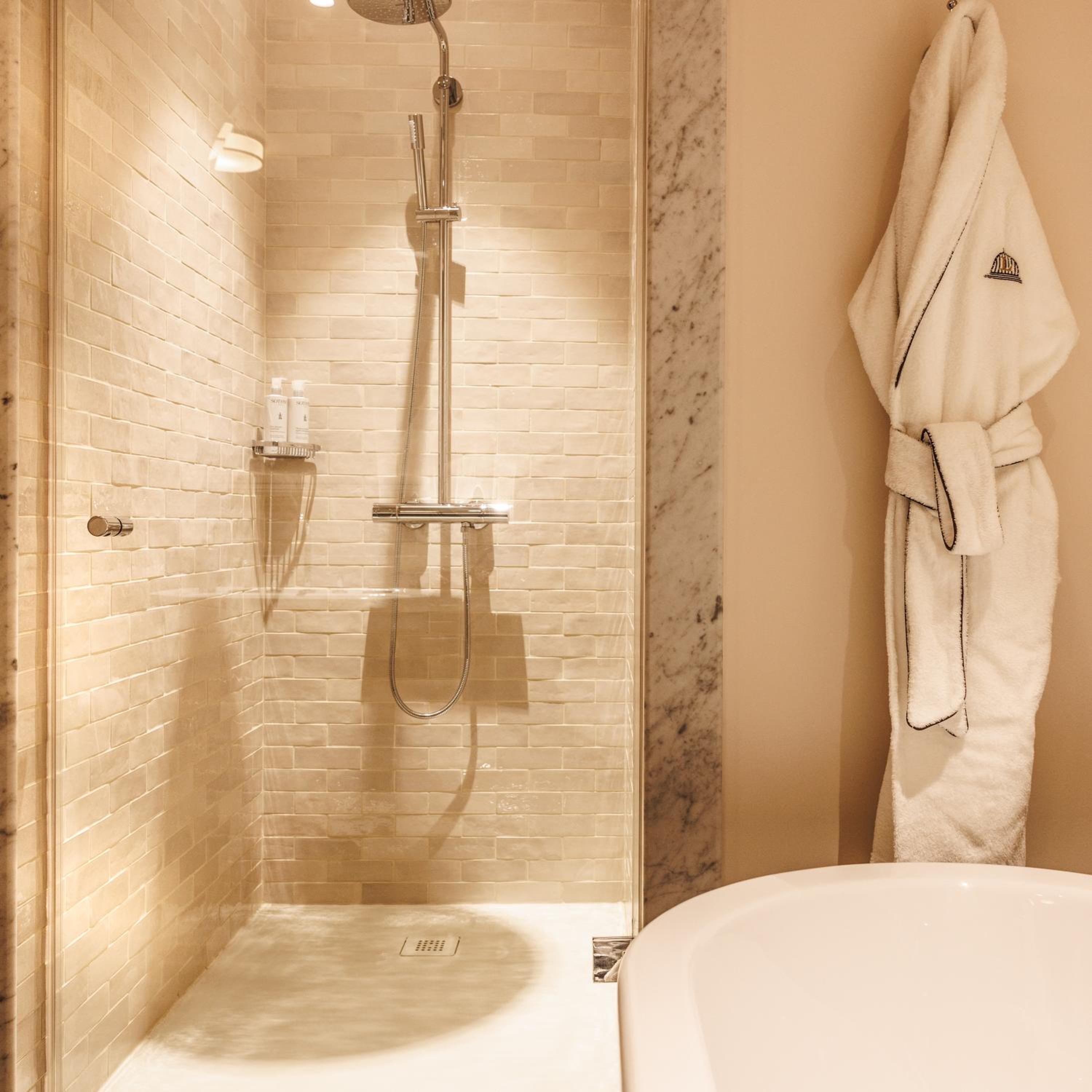 Prestige Suite with Sea View - Castle - Photo 3