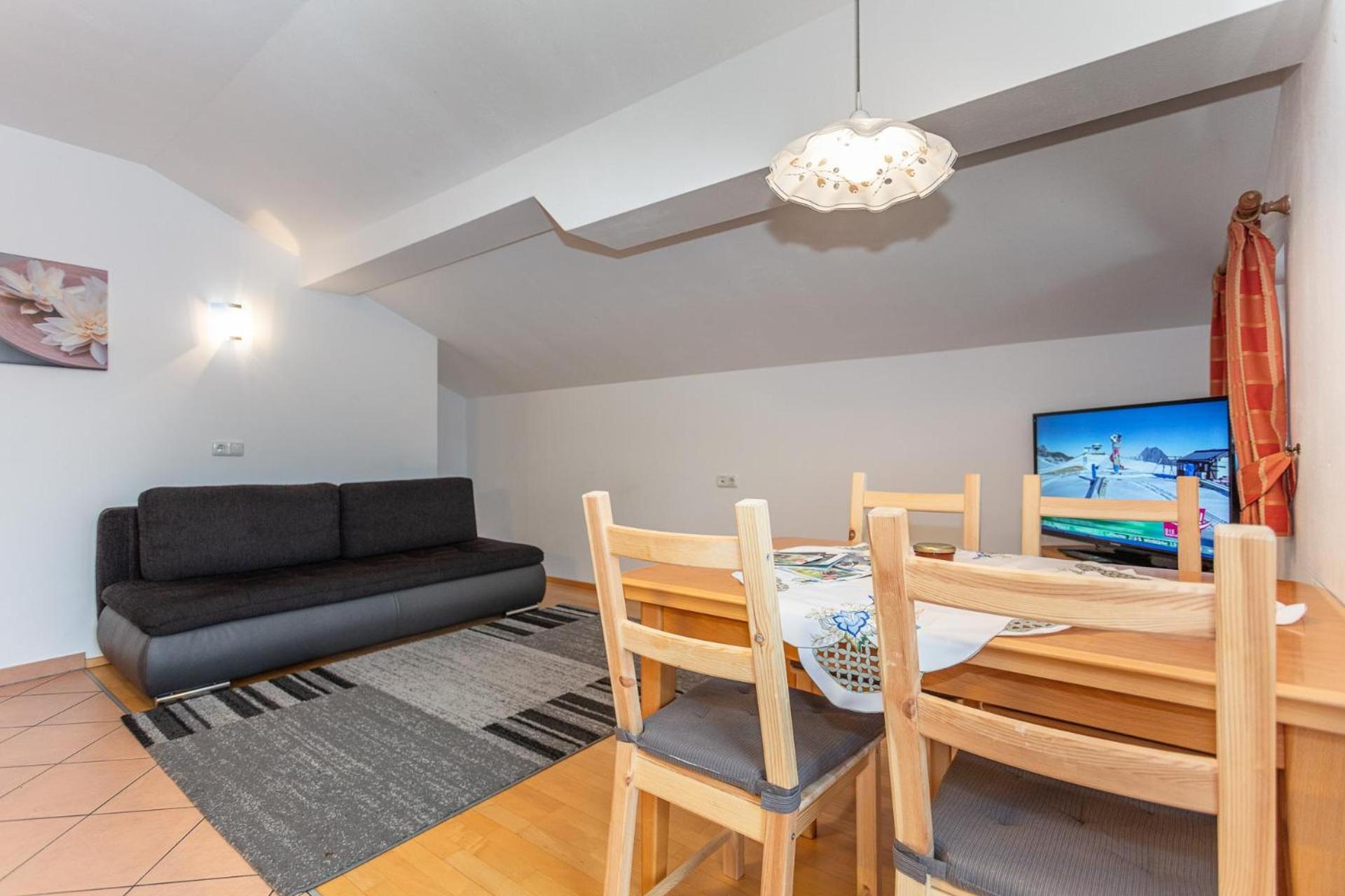 Apartment with Mountain View photo 1