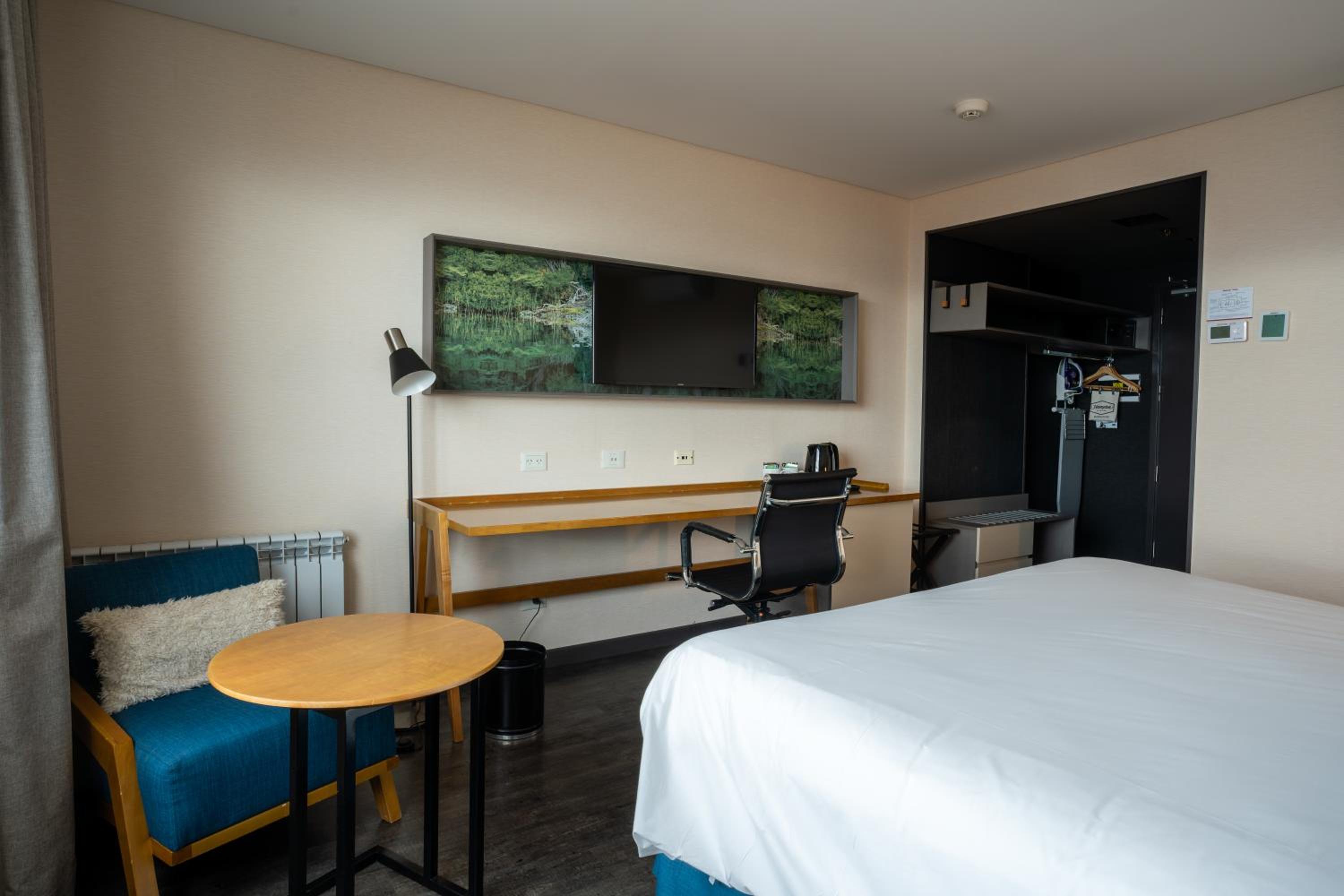 King Bed with City View