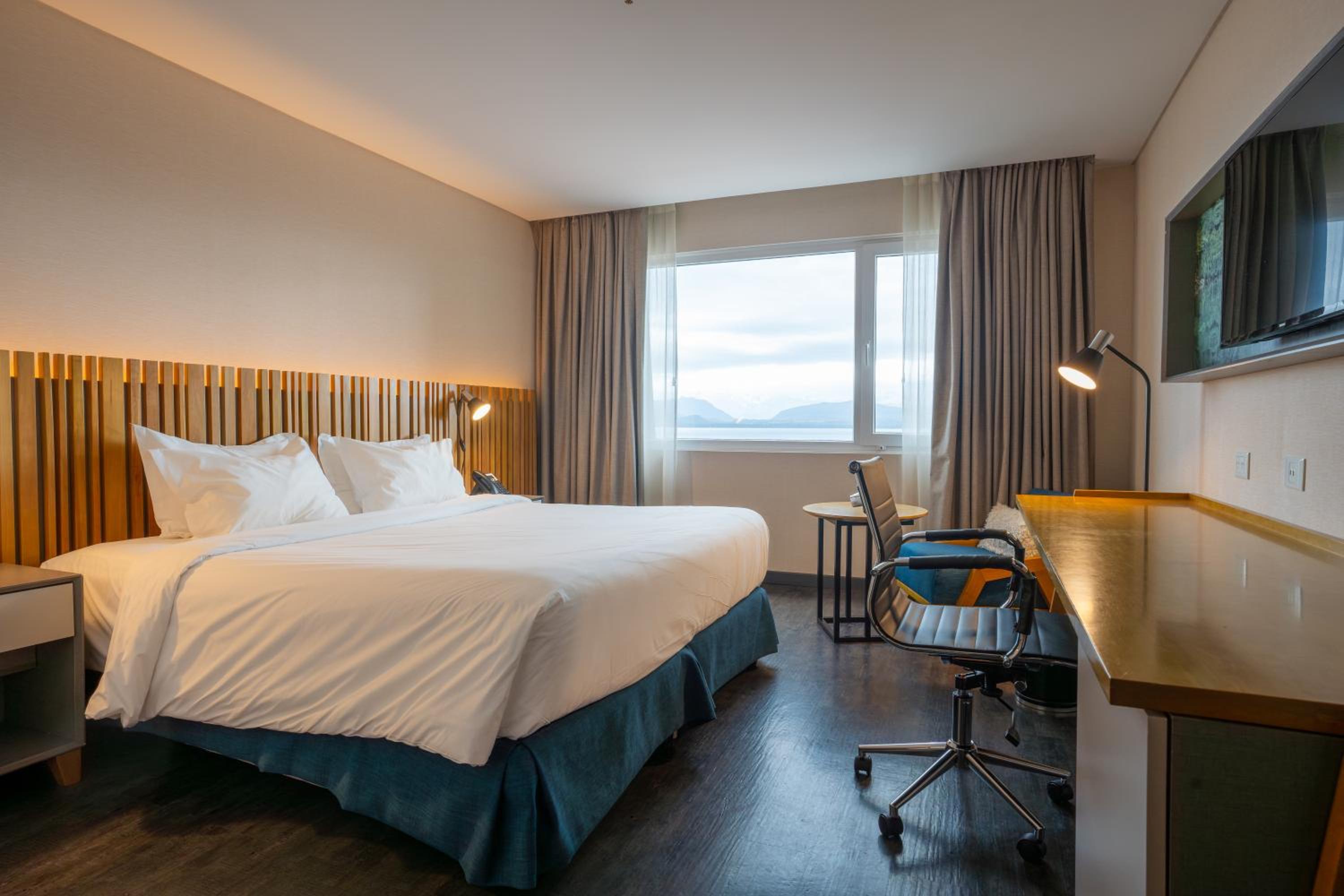 King Room with Lake View