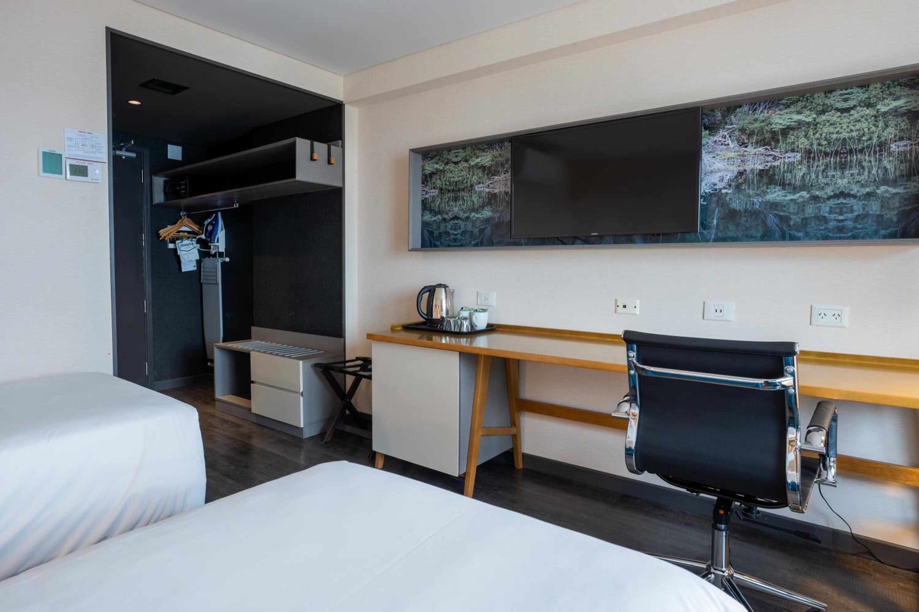 Twin Room with City View
