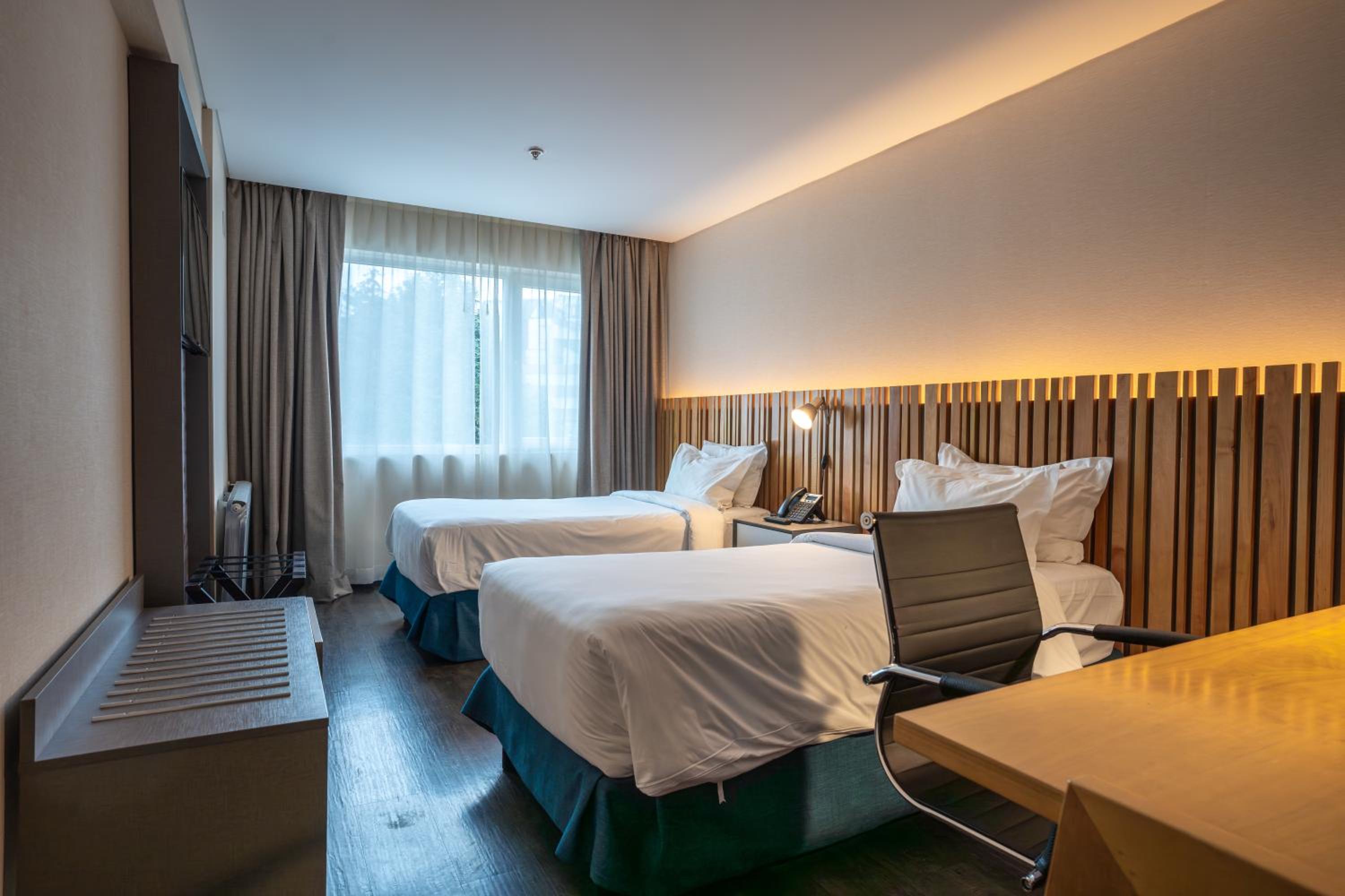 Twin Room with City View