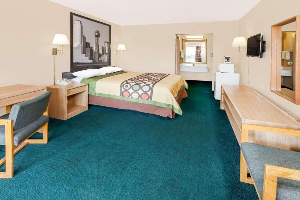 Standard Queen Room - Photo 1