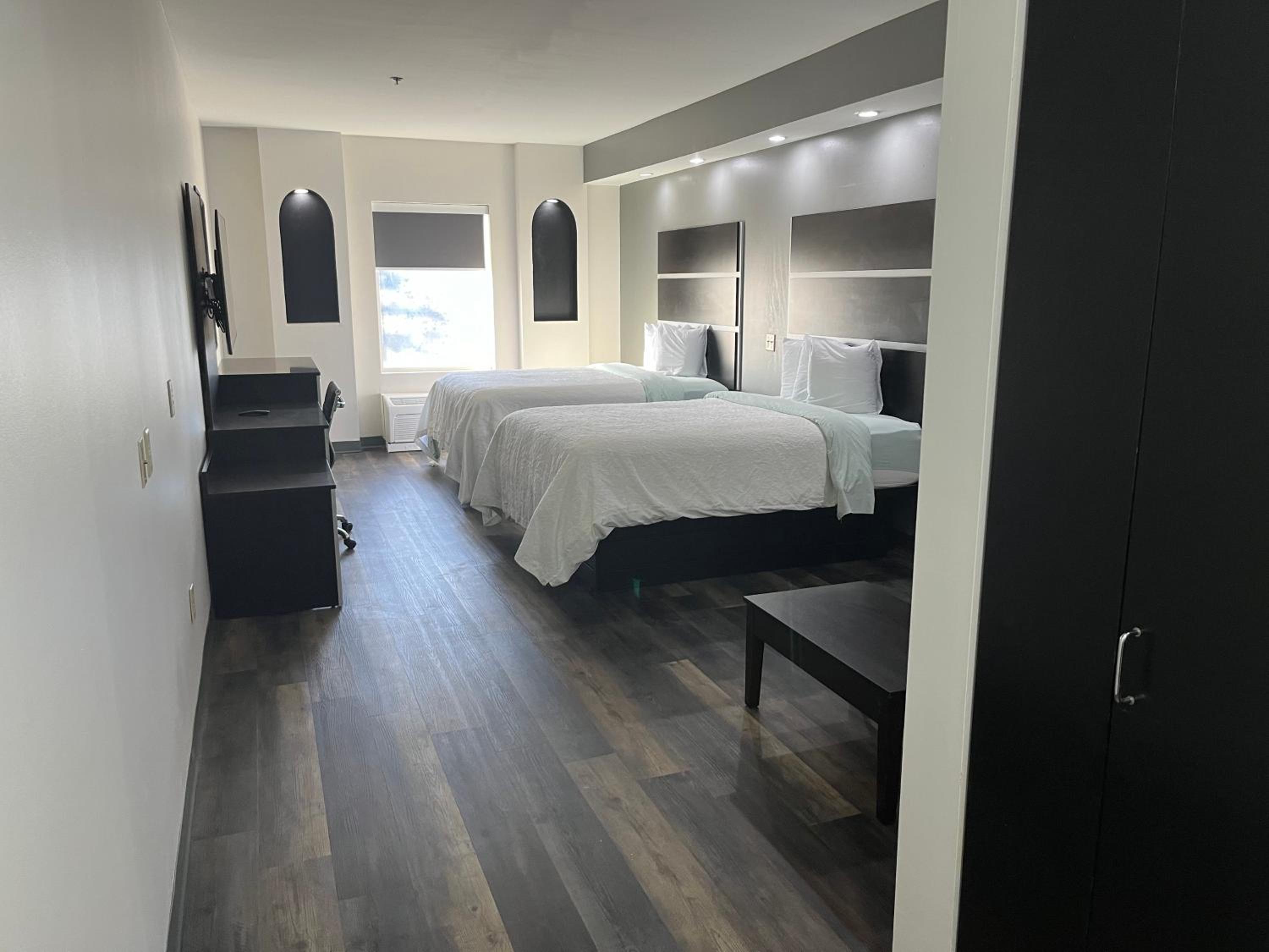 Standard Queen Room with Two Queen Beds