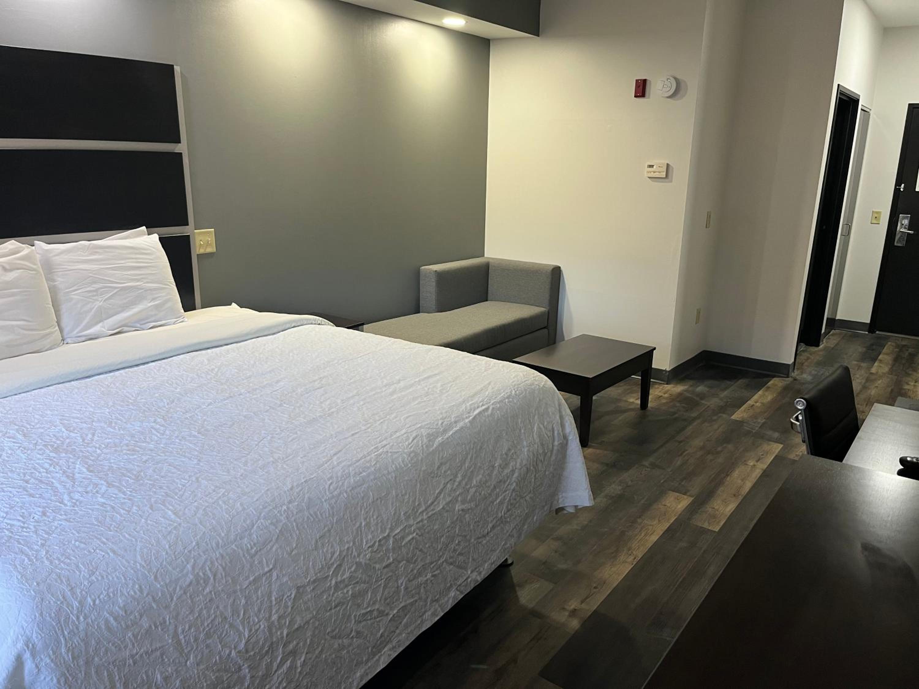 Standard King Room