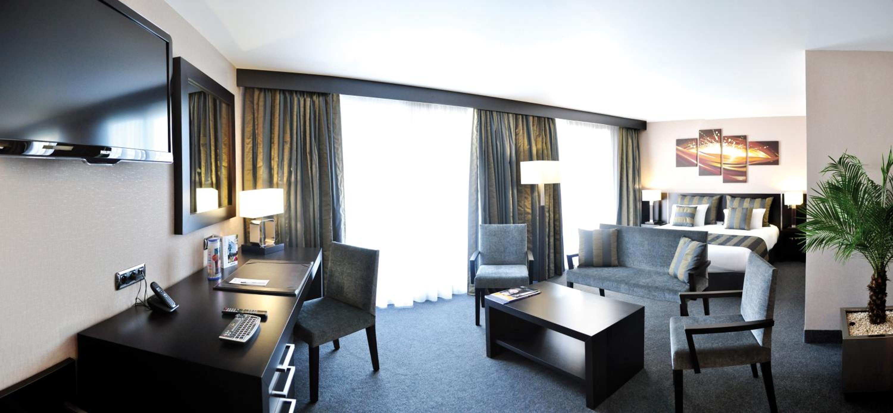 Privilege Suite - Photo 2