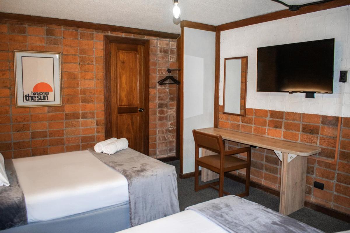 Double Room with Two Double Beds photo 2