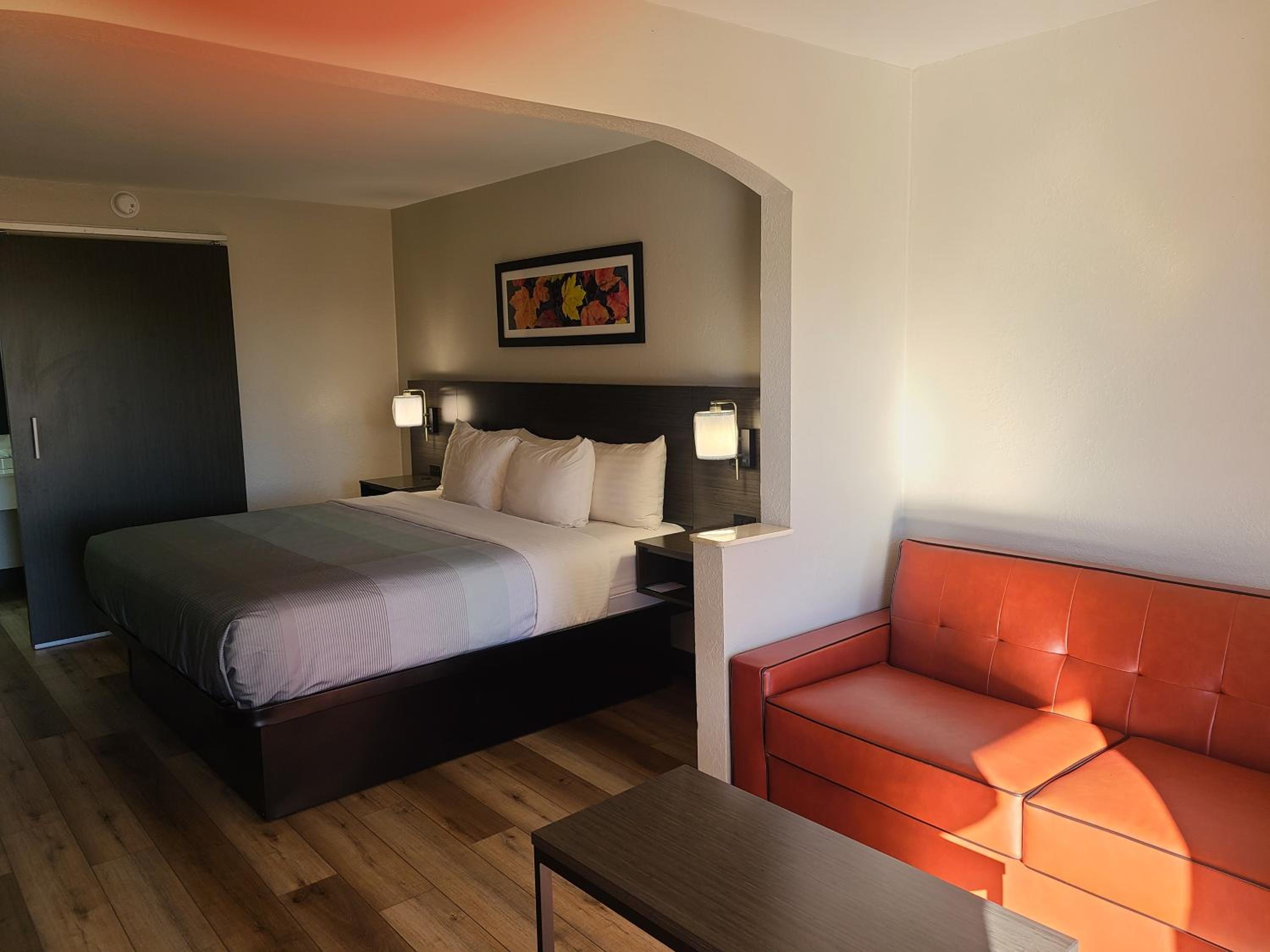 King Room - Non Smoking photo 3
