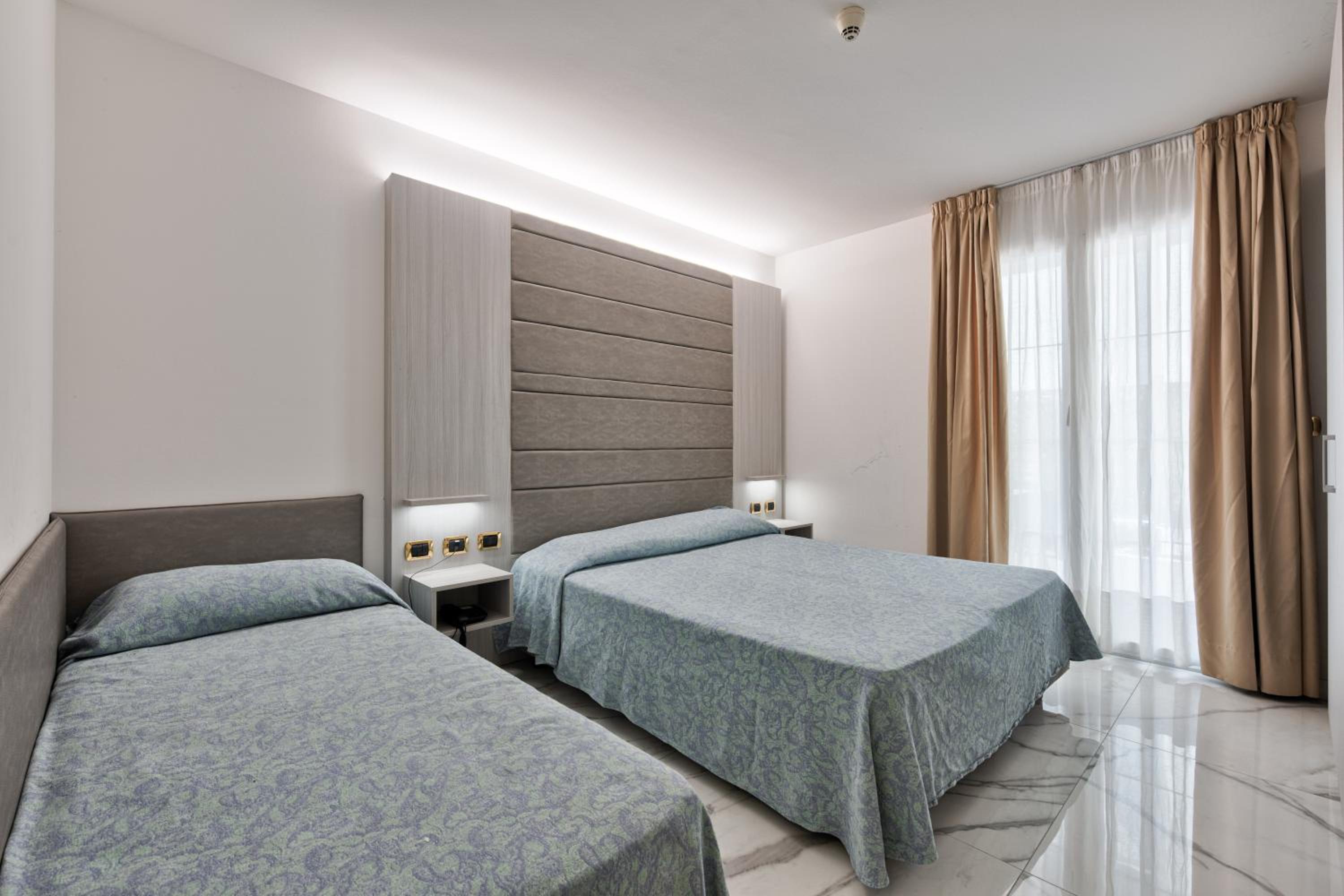 Triple Room - Photo 1