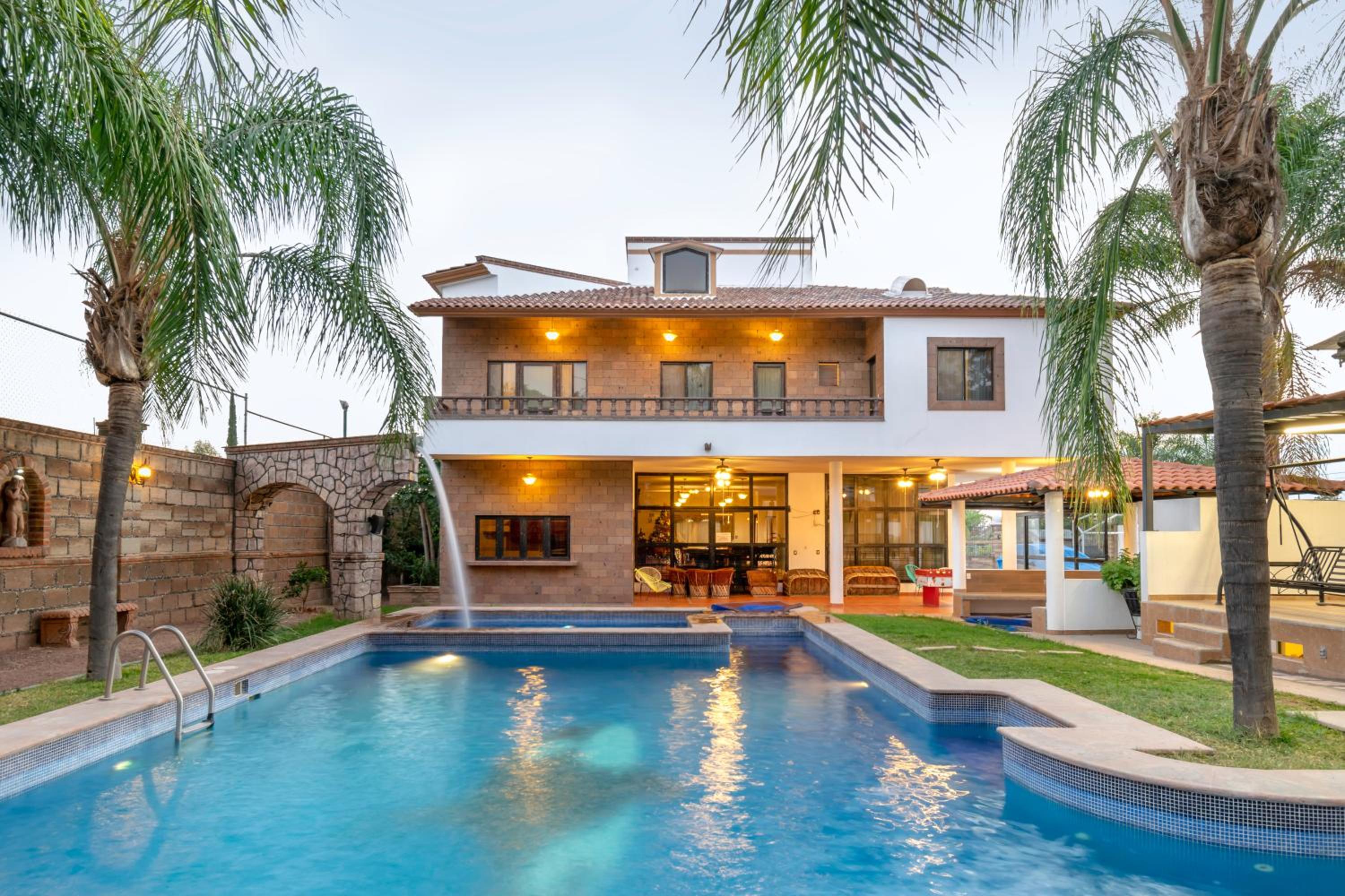 Villa photo 3
