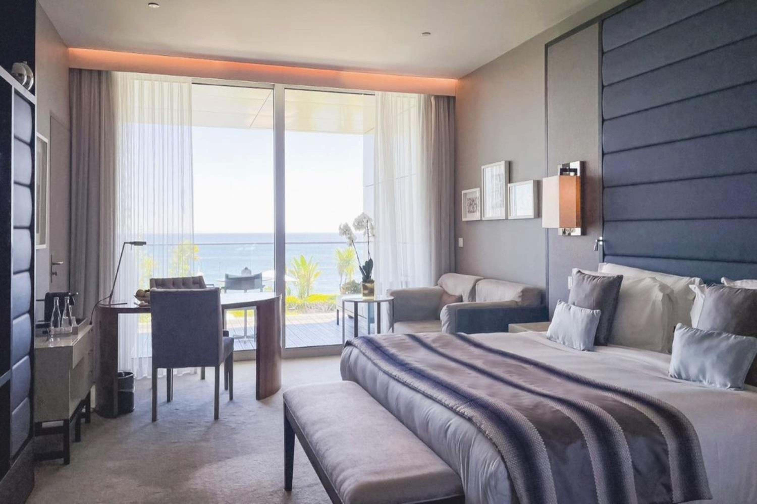 Classic King Room with One King Bed (Non Smoking) thumbnail 6