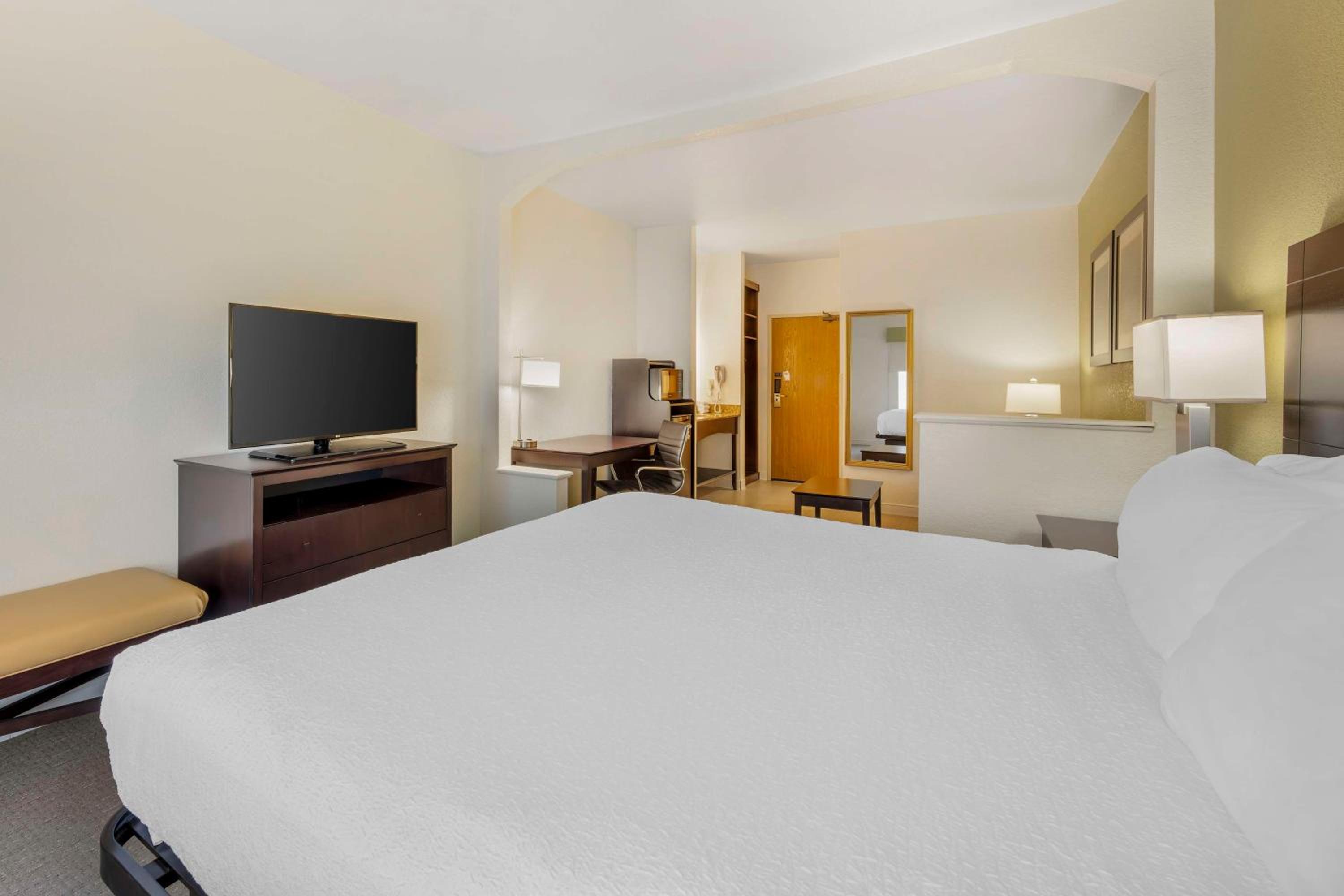Executive King Room - Photo 4
