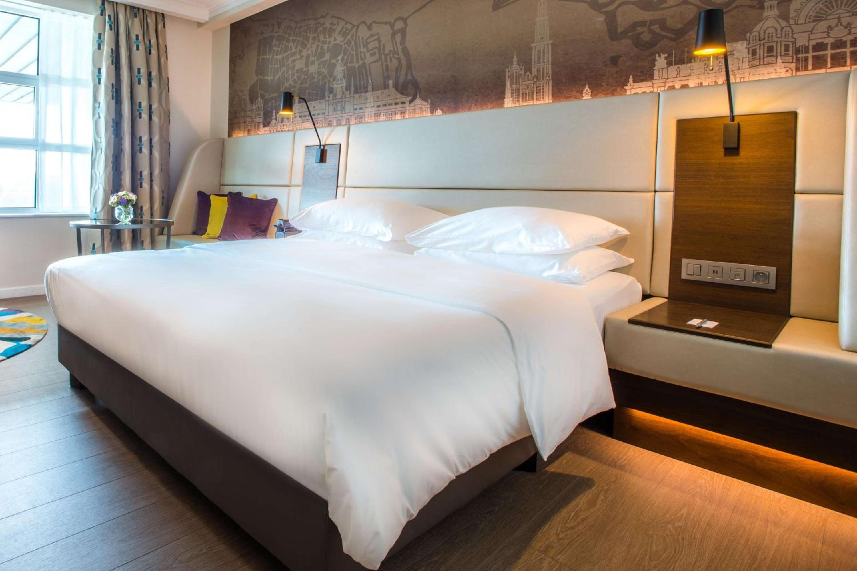Standard Room thumbnail 6