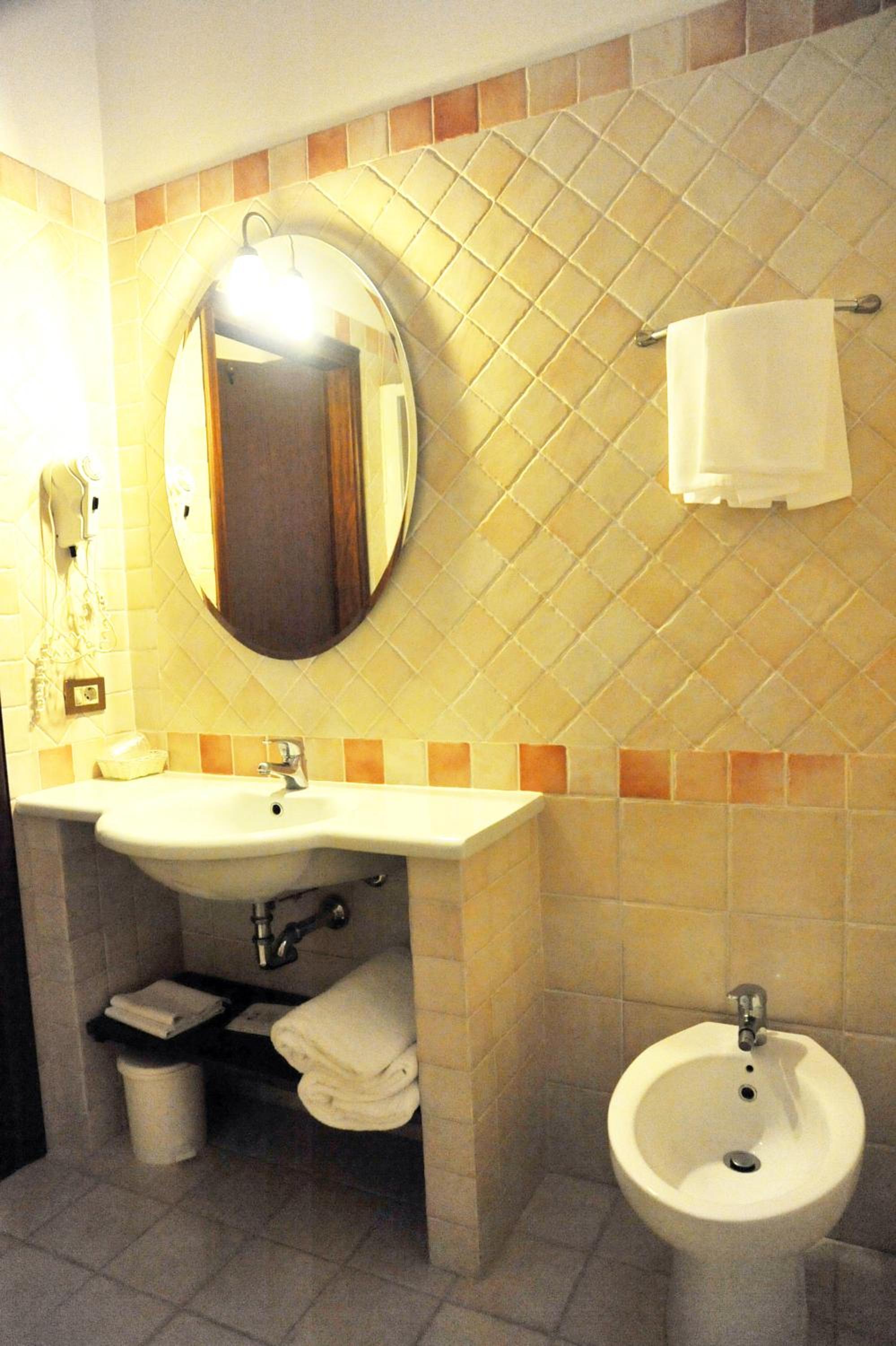 Two Adjacent Double Rooms  photo 2