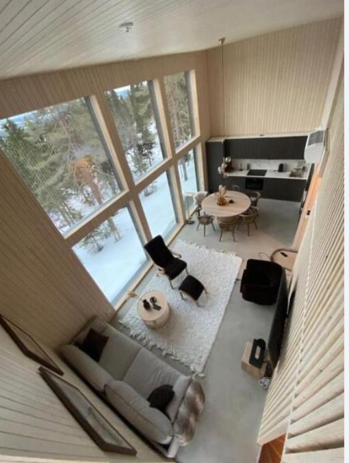 Three-Bedroom House photo 2