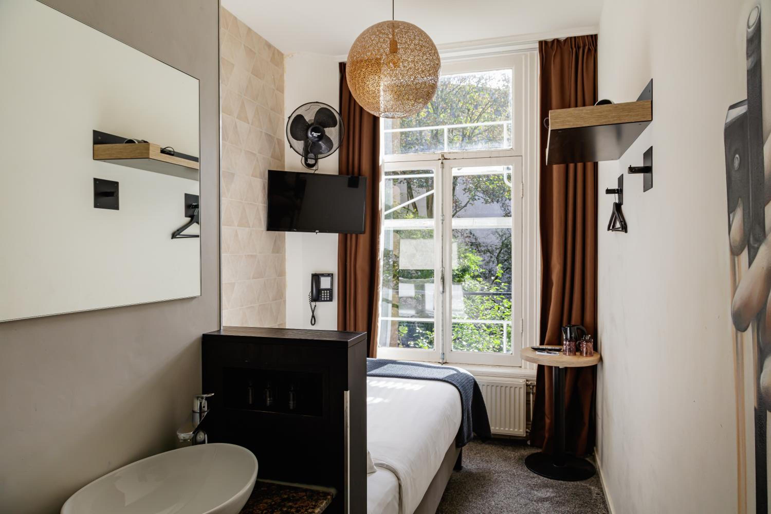 Small Double Room photo 3