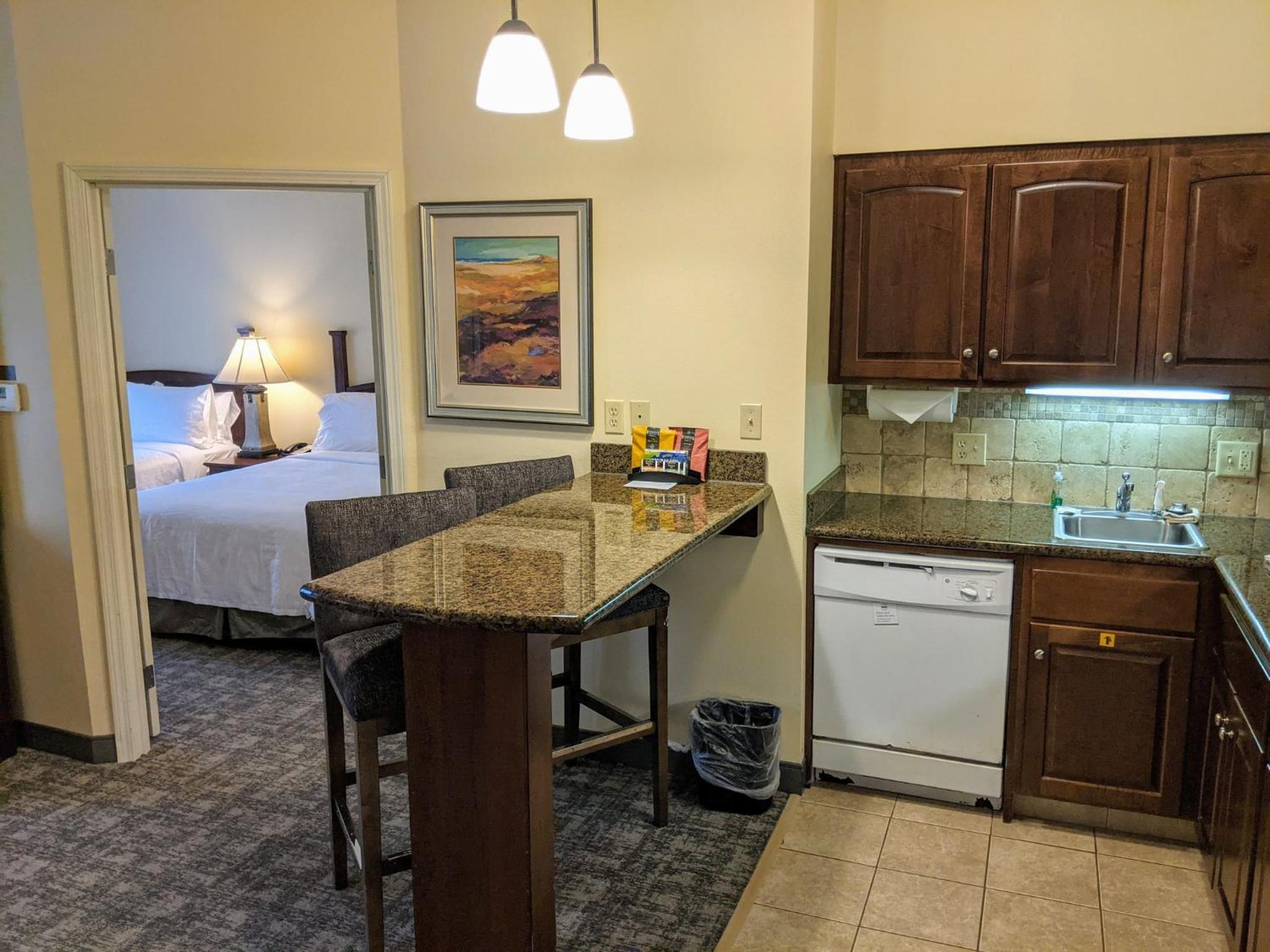 Two-Bedroom Suite with Roll-In Shower - Disability Access - Photo 1