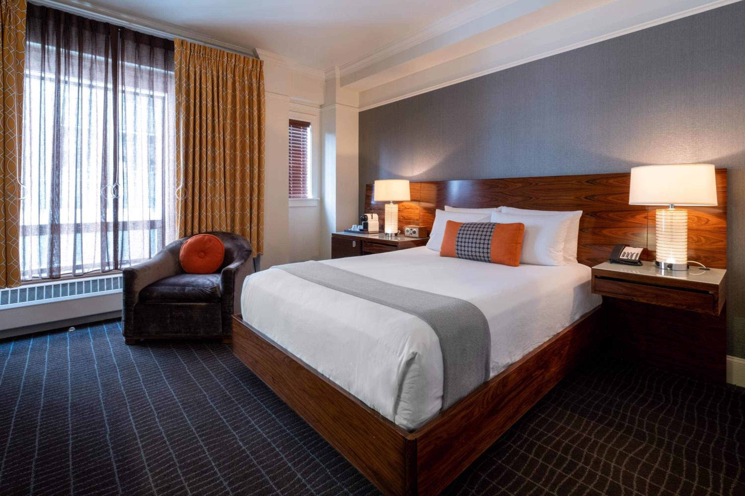 Queen Room - Disability Access - Photo 1