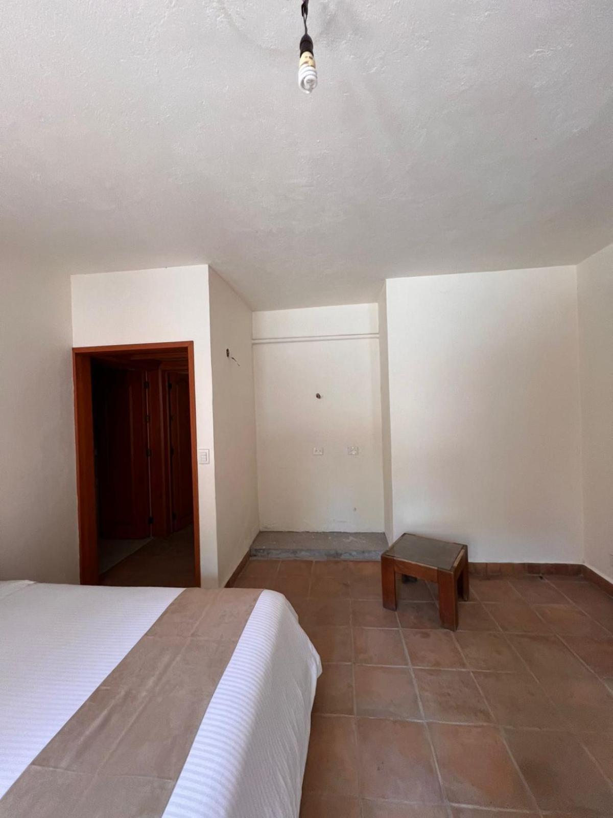 Two-Bedroom Suite - Photo 8