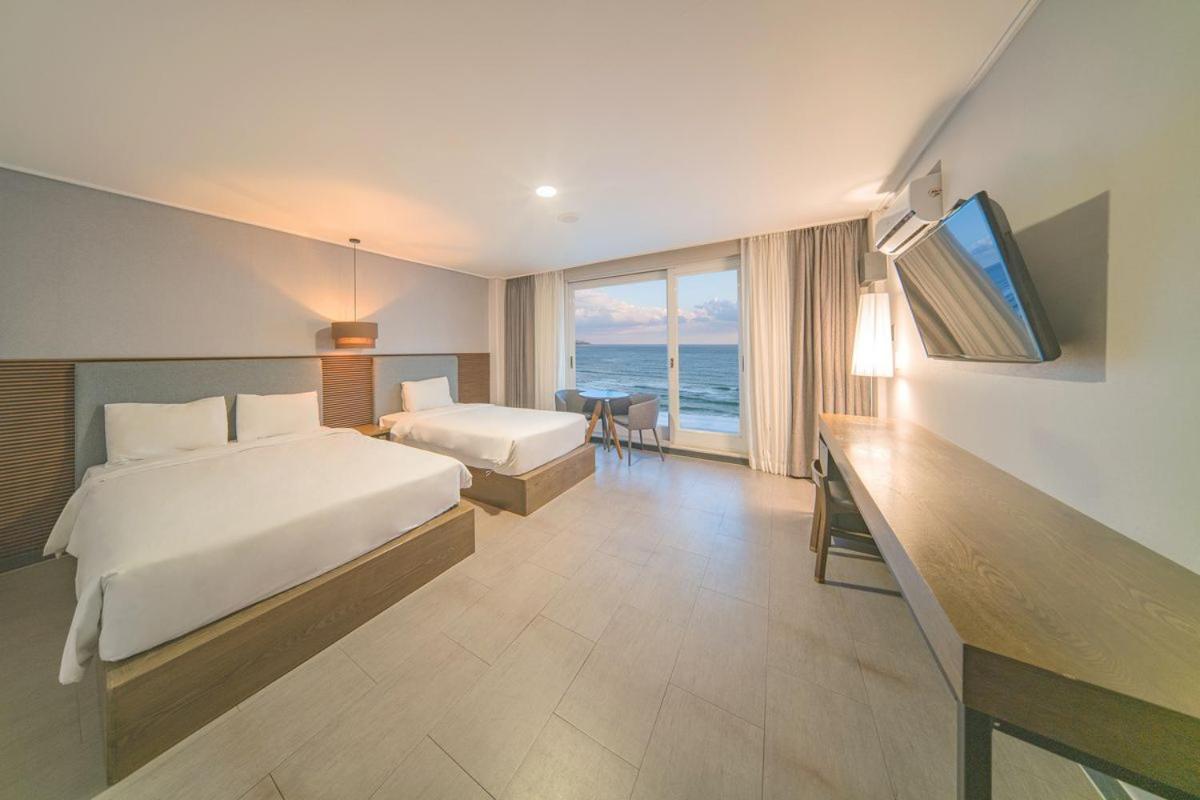 [Wine 2 Glasses + Free Caprese + Bbq For 2 Persons]Family Twin Room With Sea View photo 2